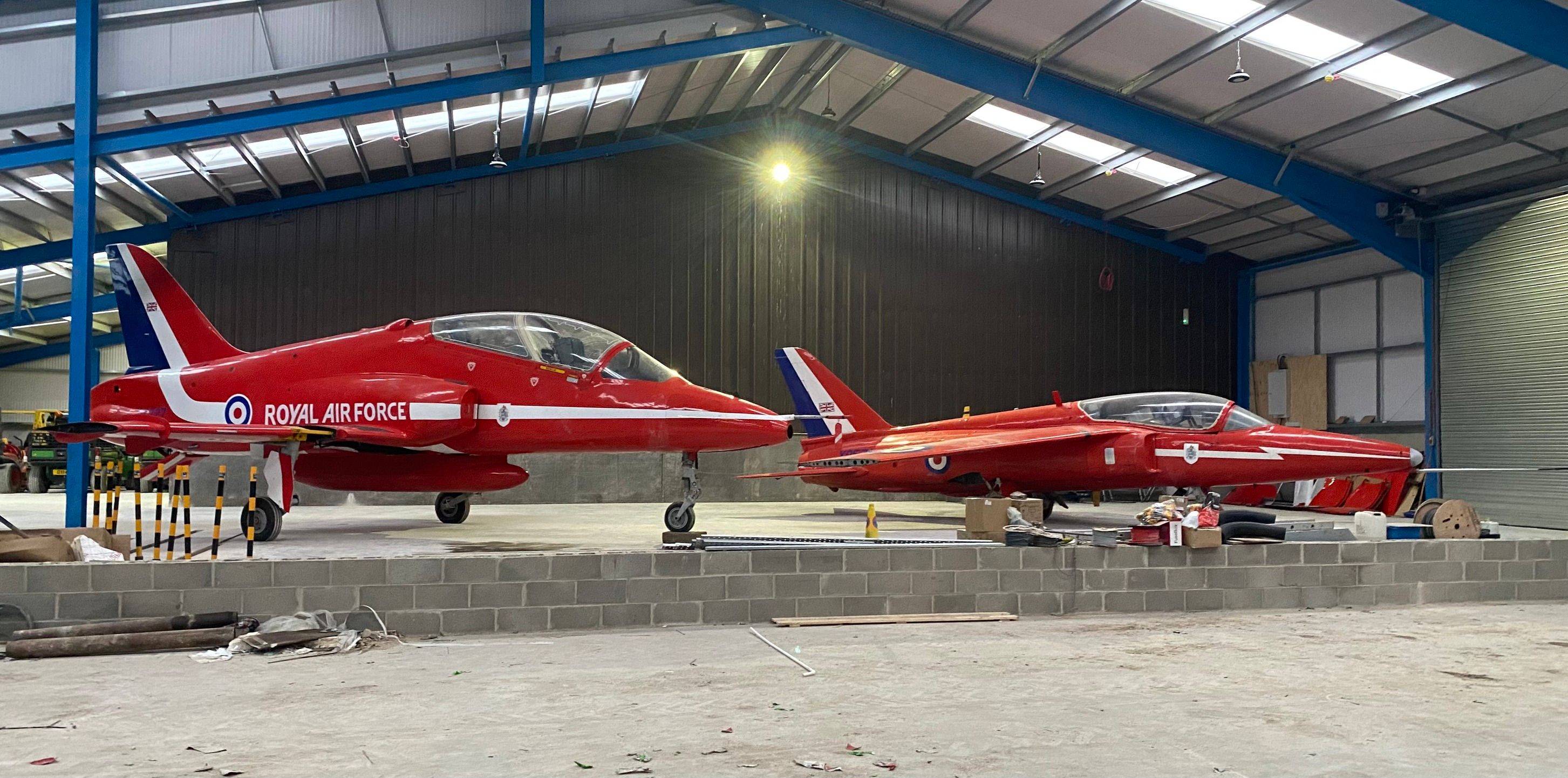red arrow auction planes