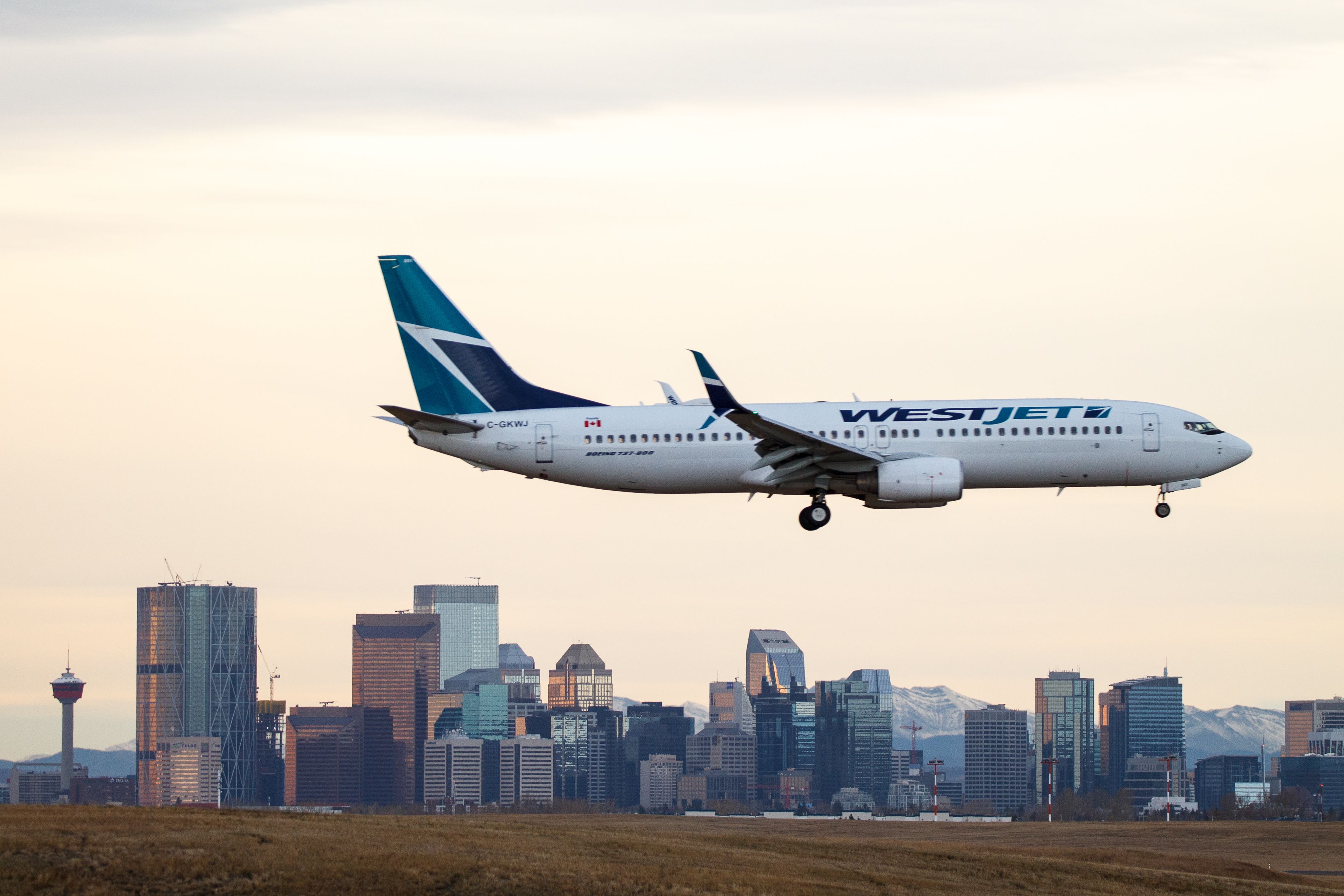 WestJet Boeing 737-800 on approach. 