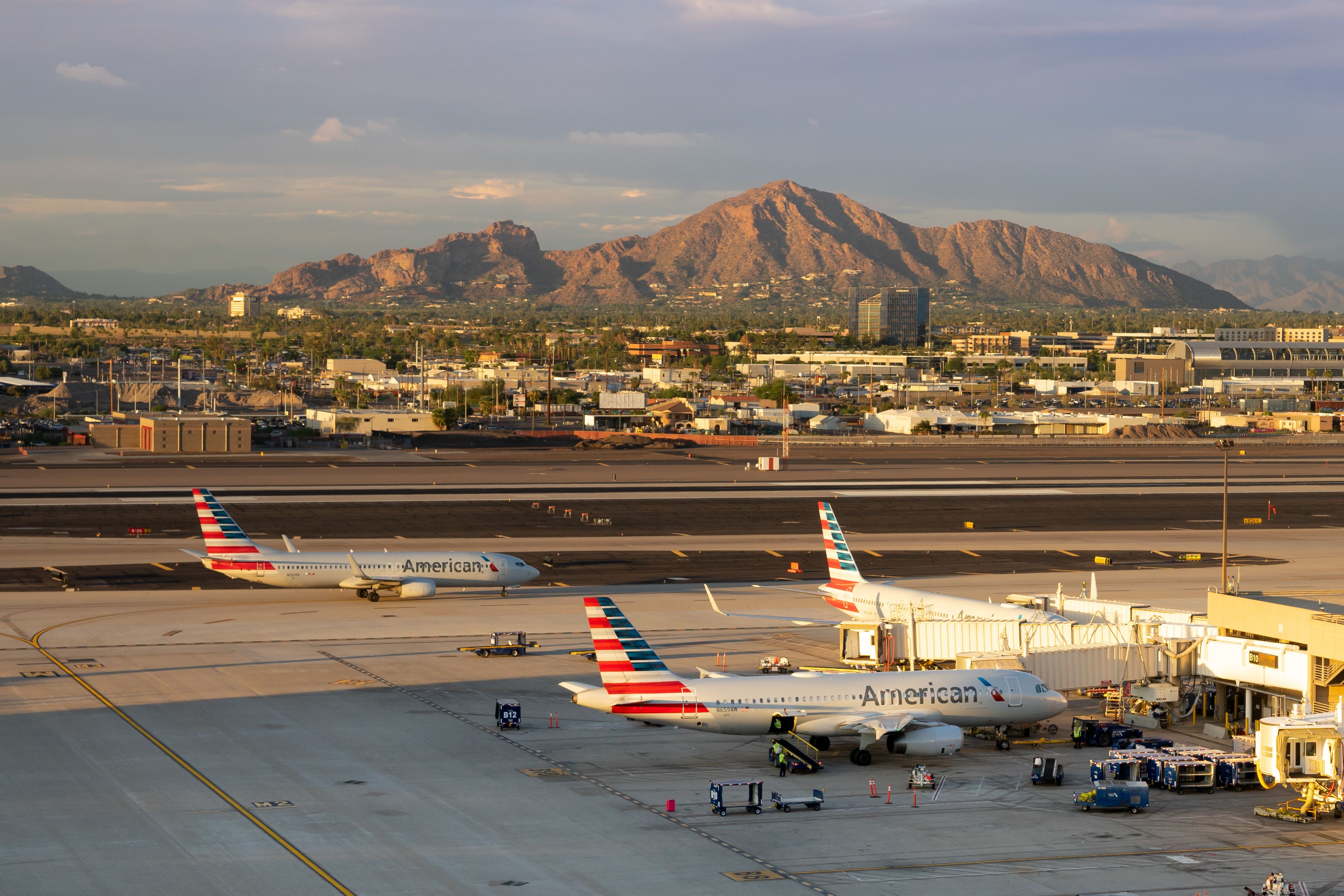 Phoenix Airport American Airlines Planes
