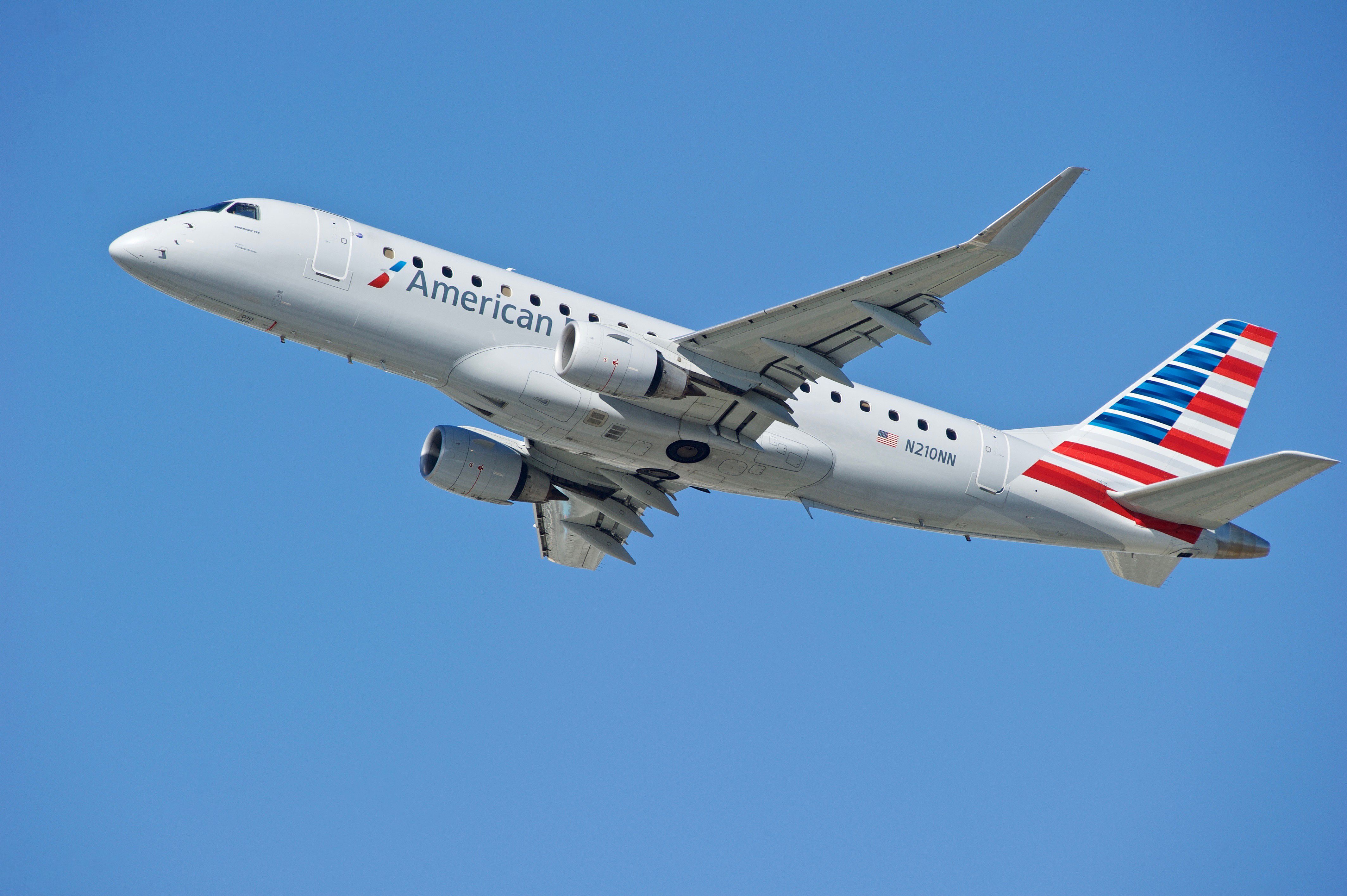 American Eagle Embraer E175