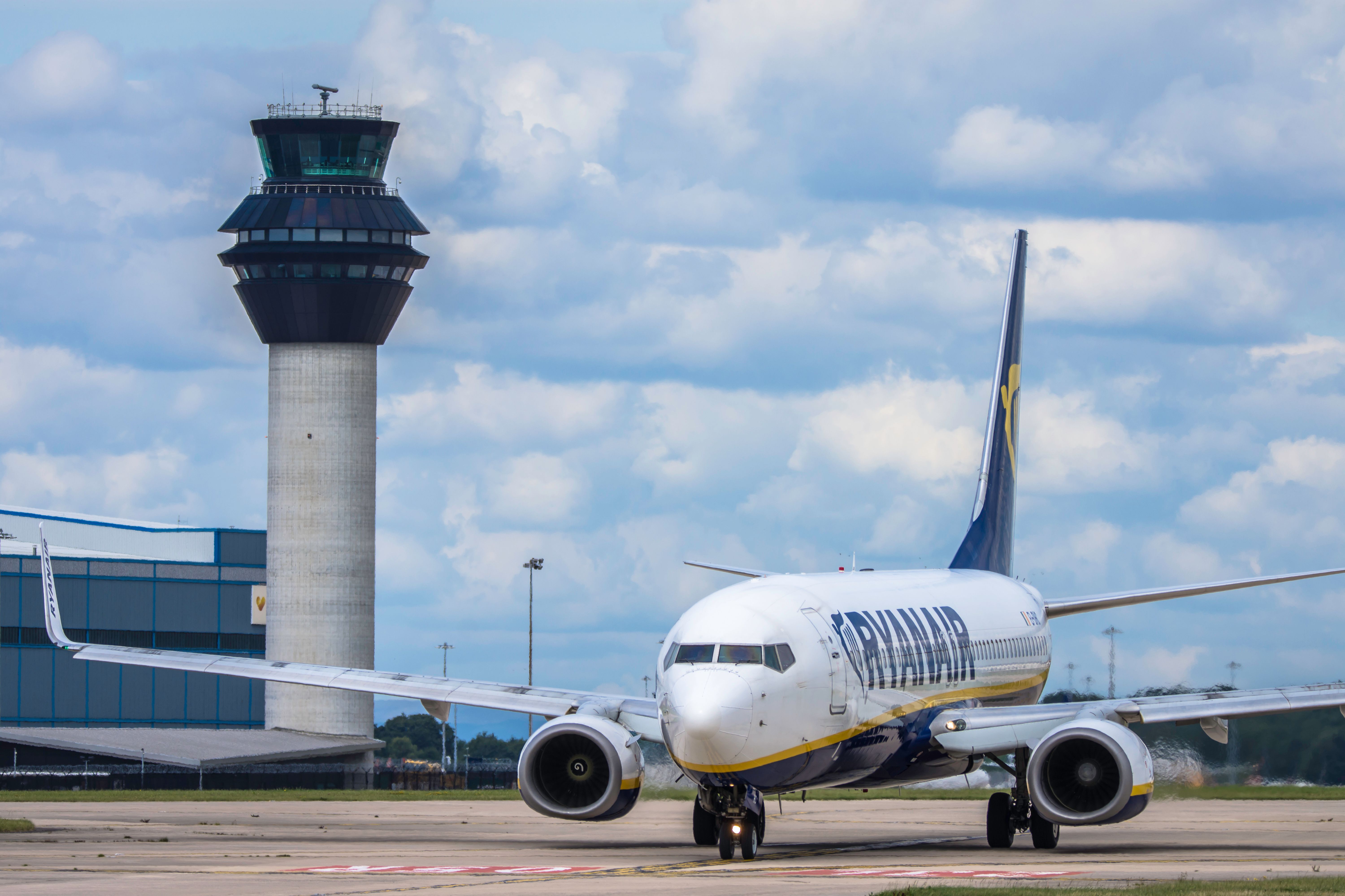 Ryanair Boeing 737 with ATC tower