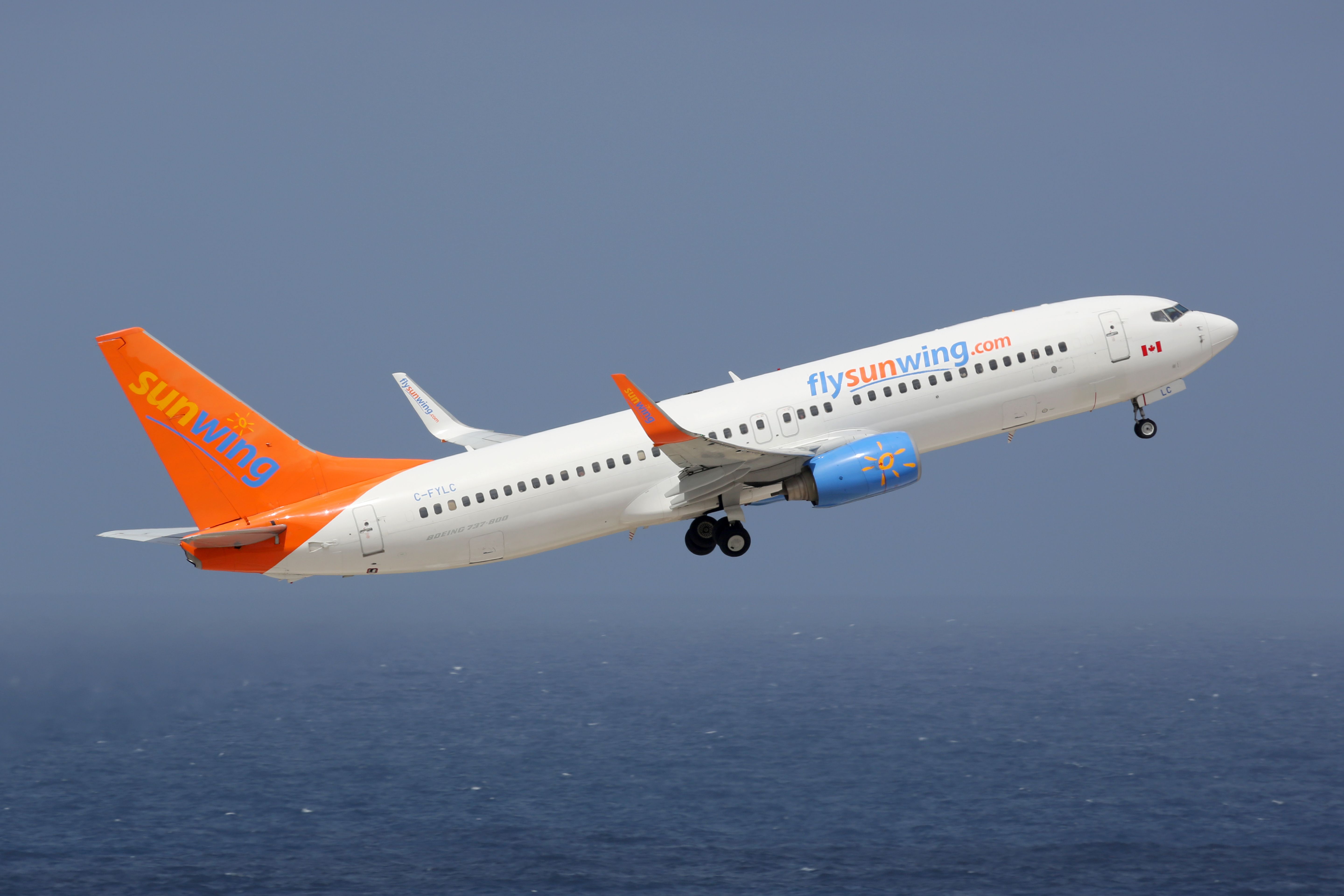 Sunwing Boeing 737