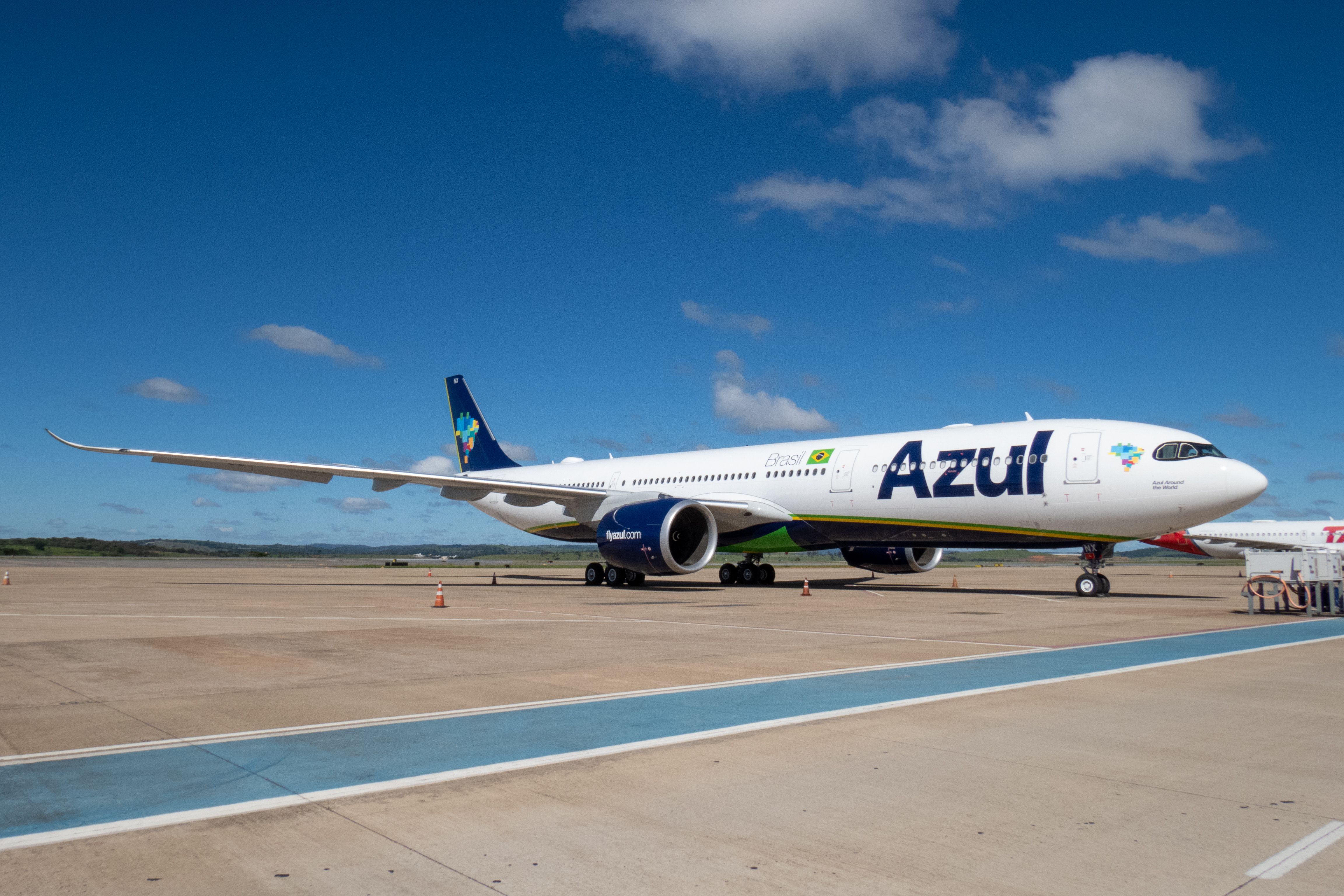 Azul passengers can now use an app to offset CO2 emissions and support Amazon Rainforest projects