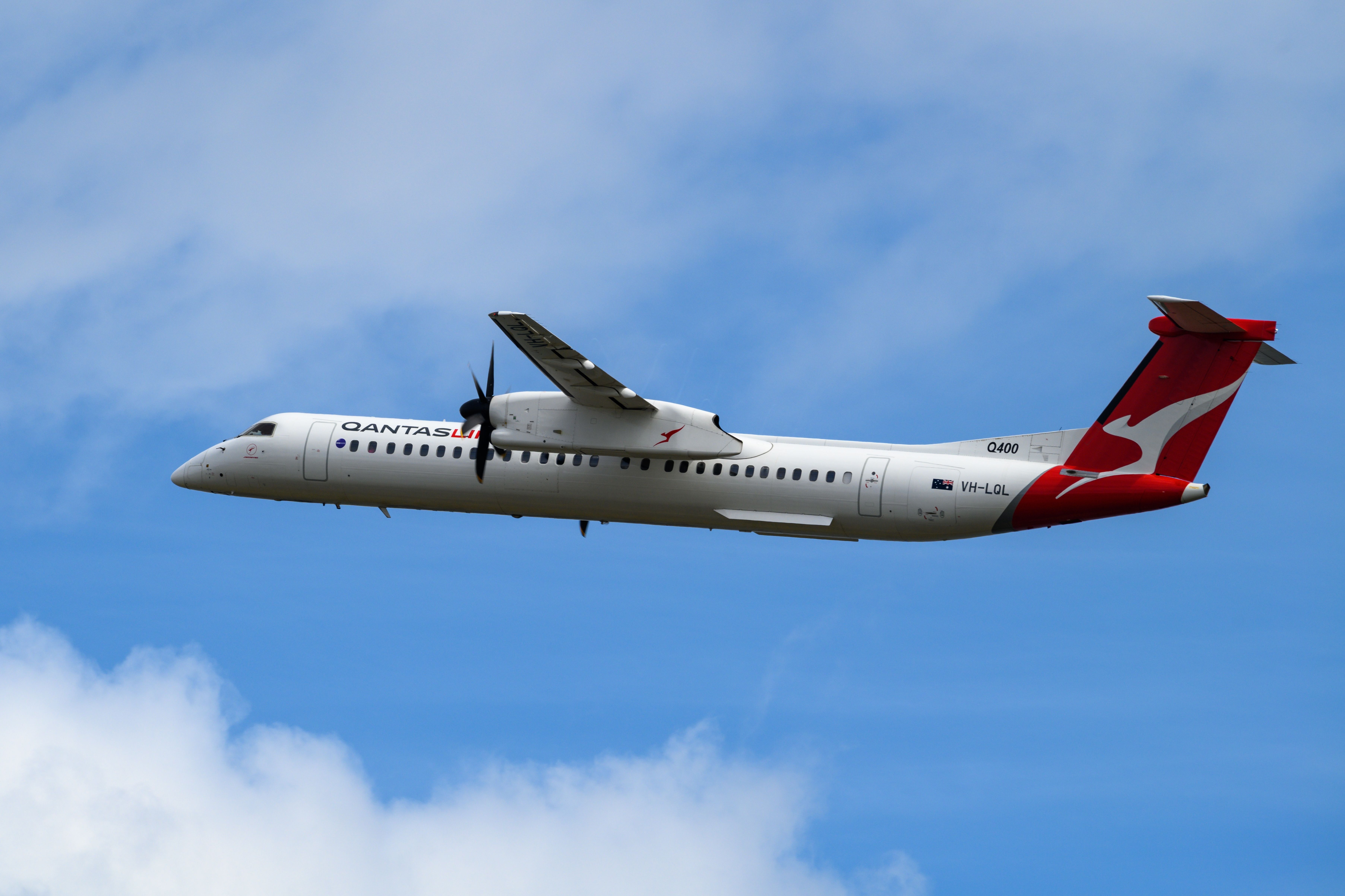 Qantas Q400