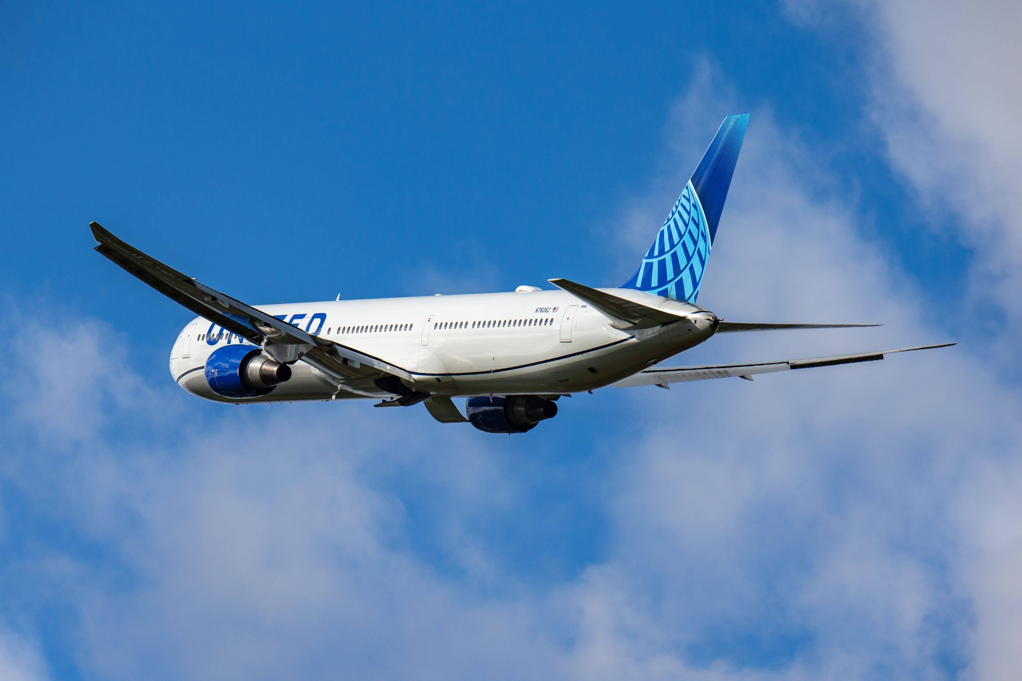 United Airlines Boeing 767-400ER taking off from Edinburgh Airport