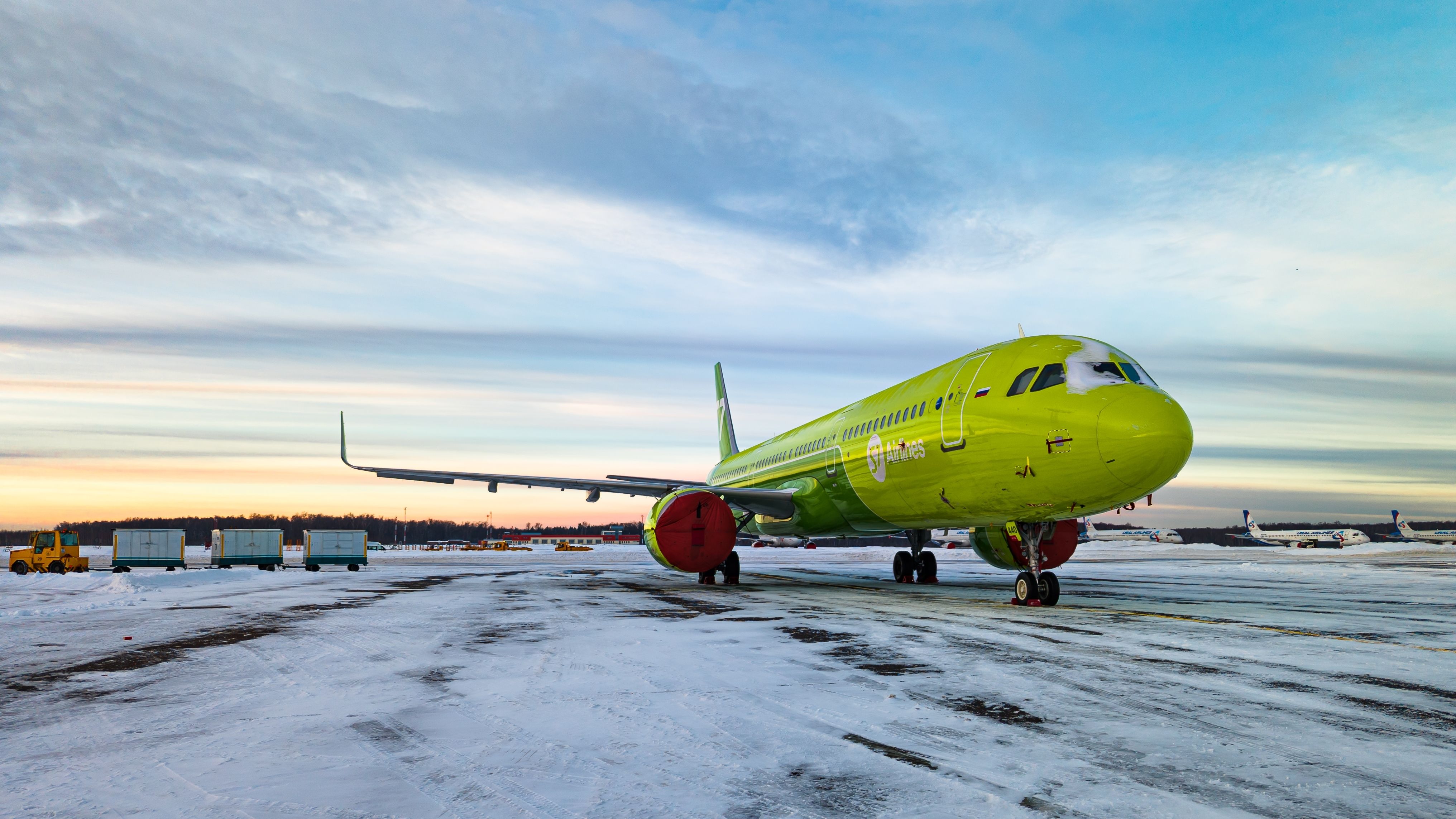 S7 A320neo in snow