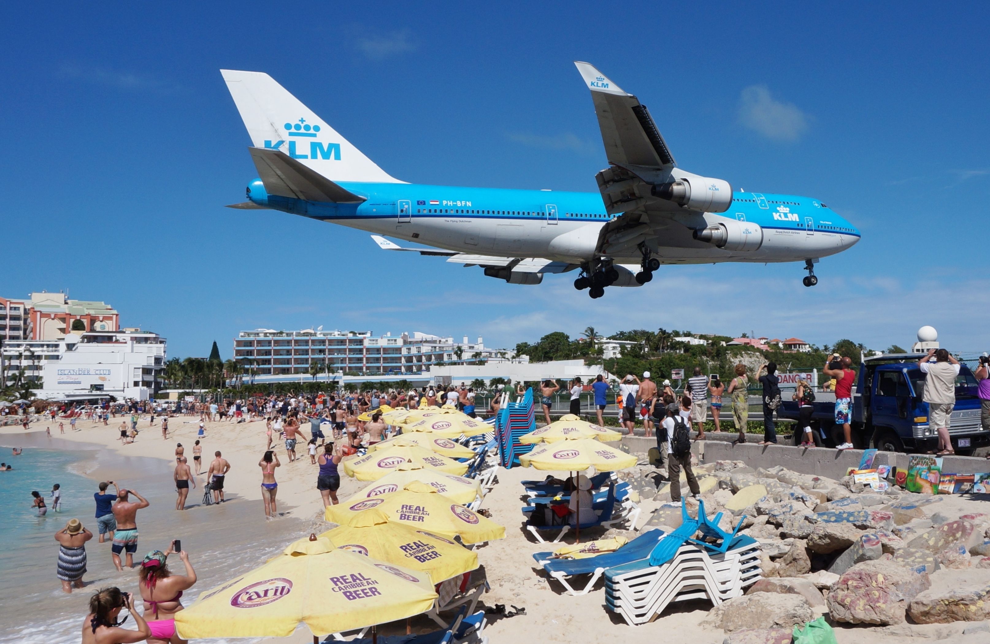 KLM Boeing 747 St Maarten