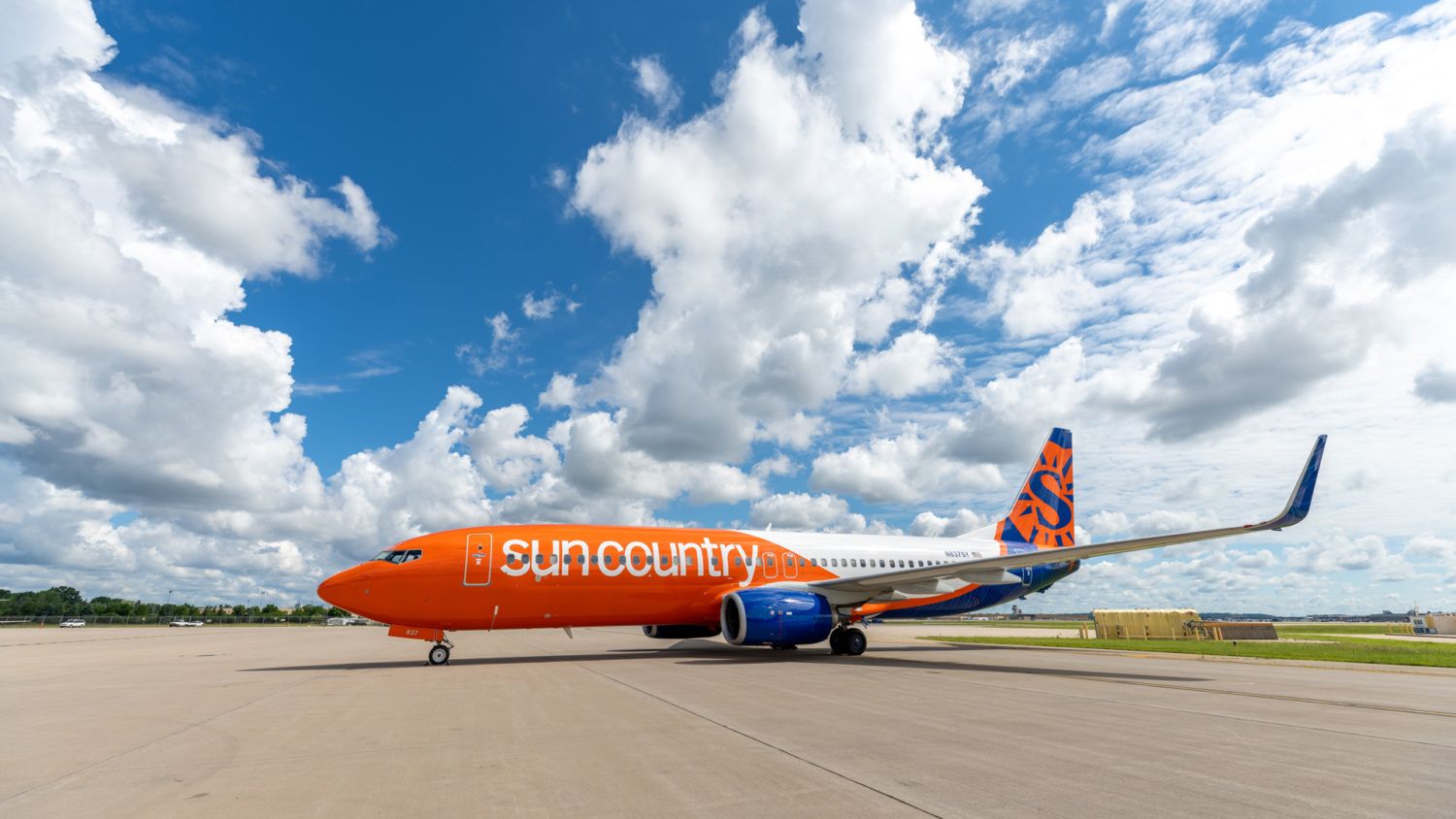 Sun-Country Boeing 737