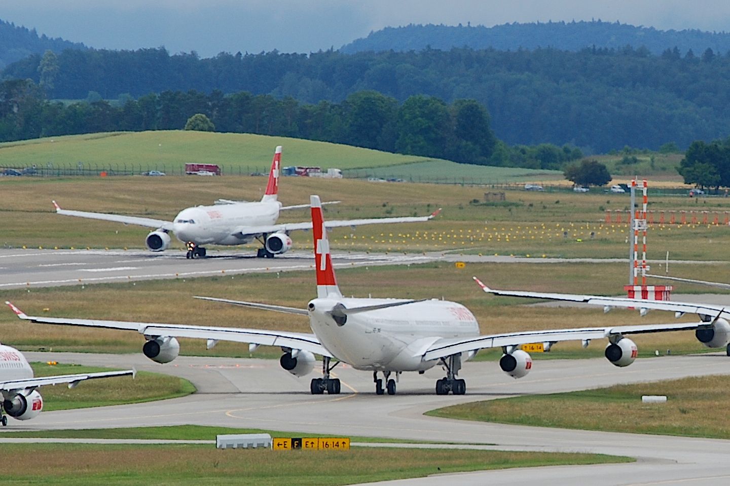 Swiss Airbus A340 & A330