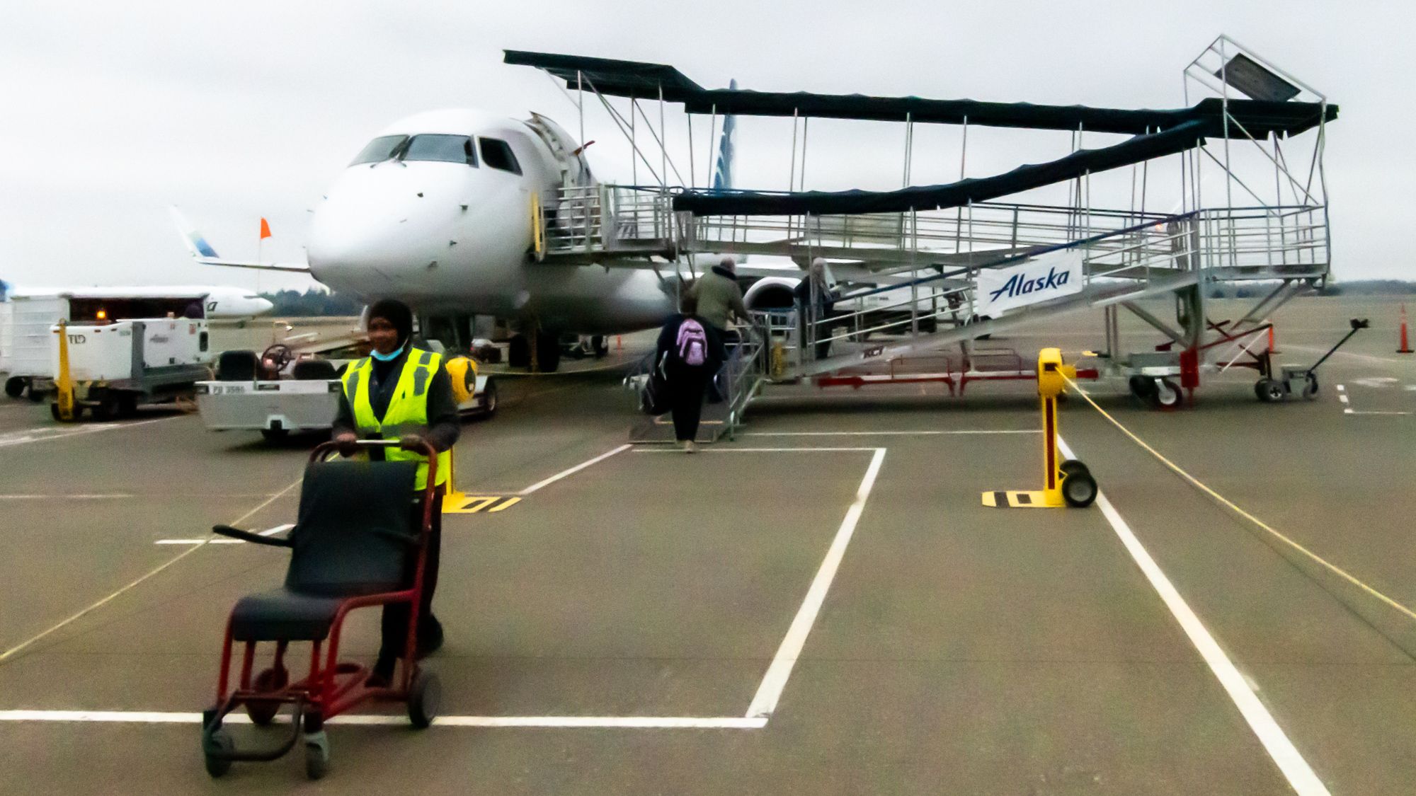 E175 Boarding With Wheelchair Attendant Ready