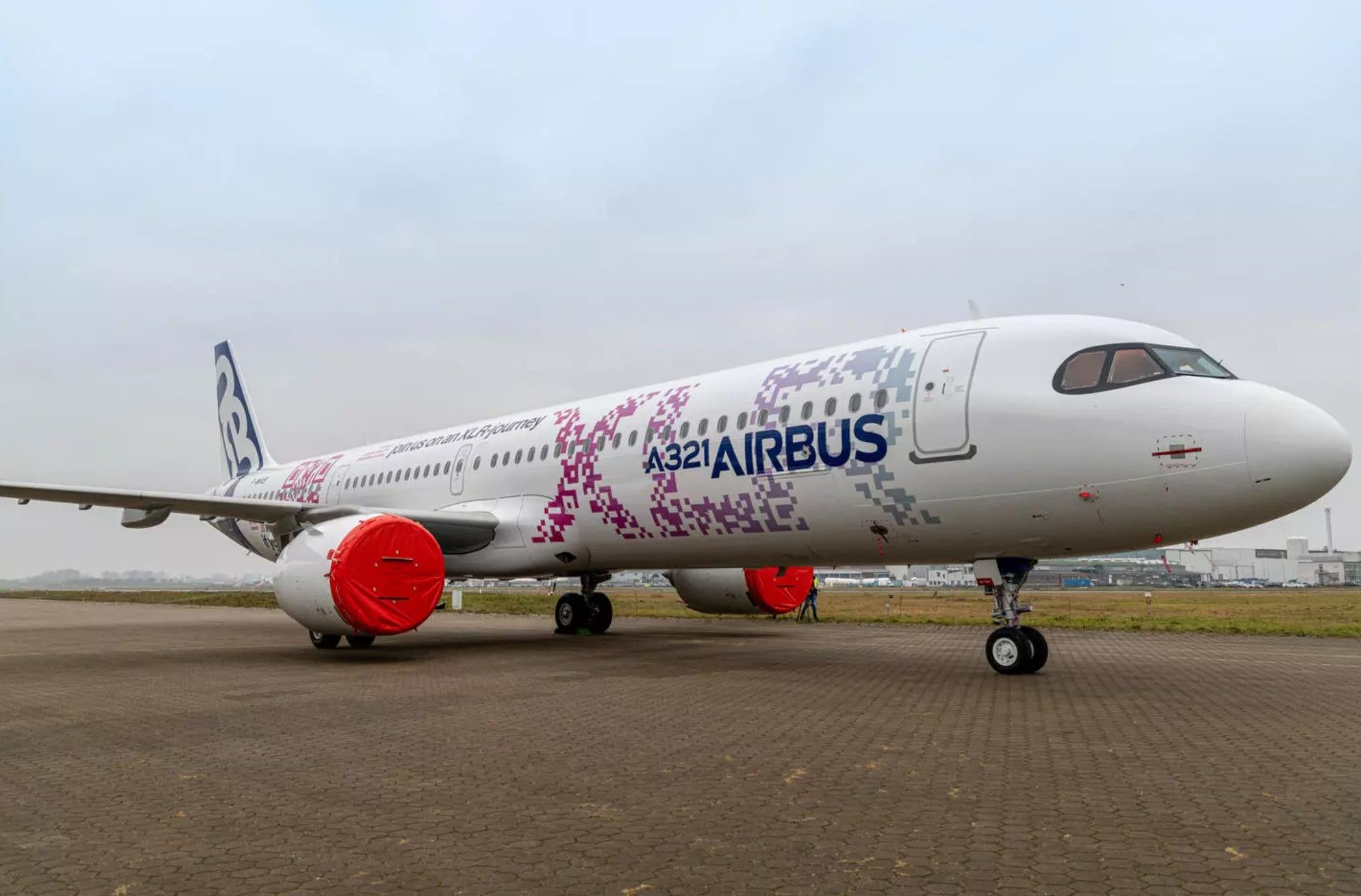 Airbus A321XLR paint XLR outdoors