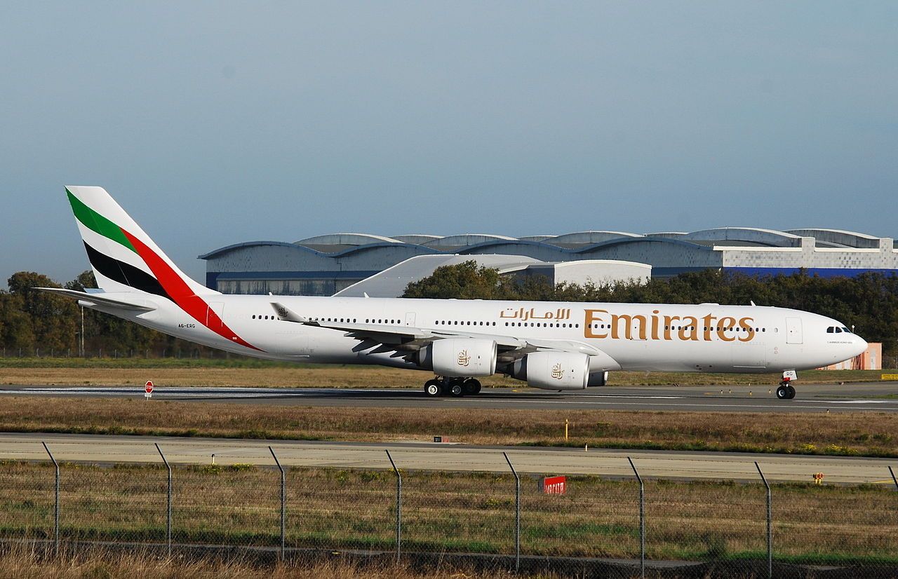 Airbus_A340-500_Emirates