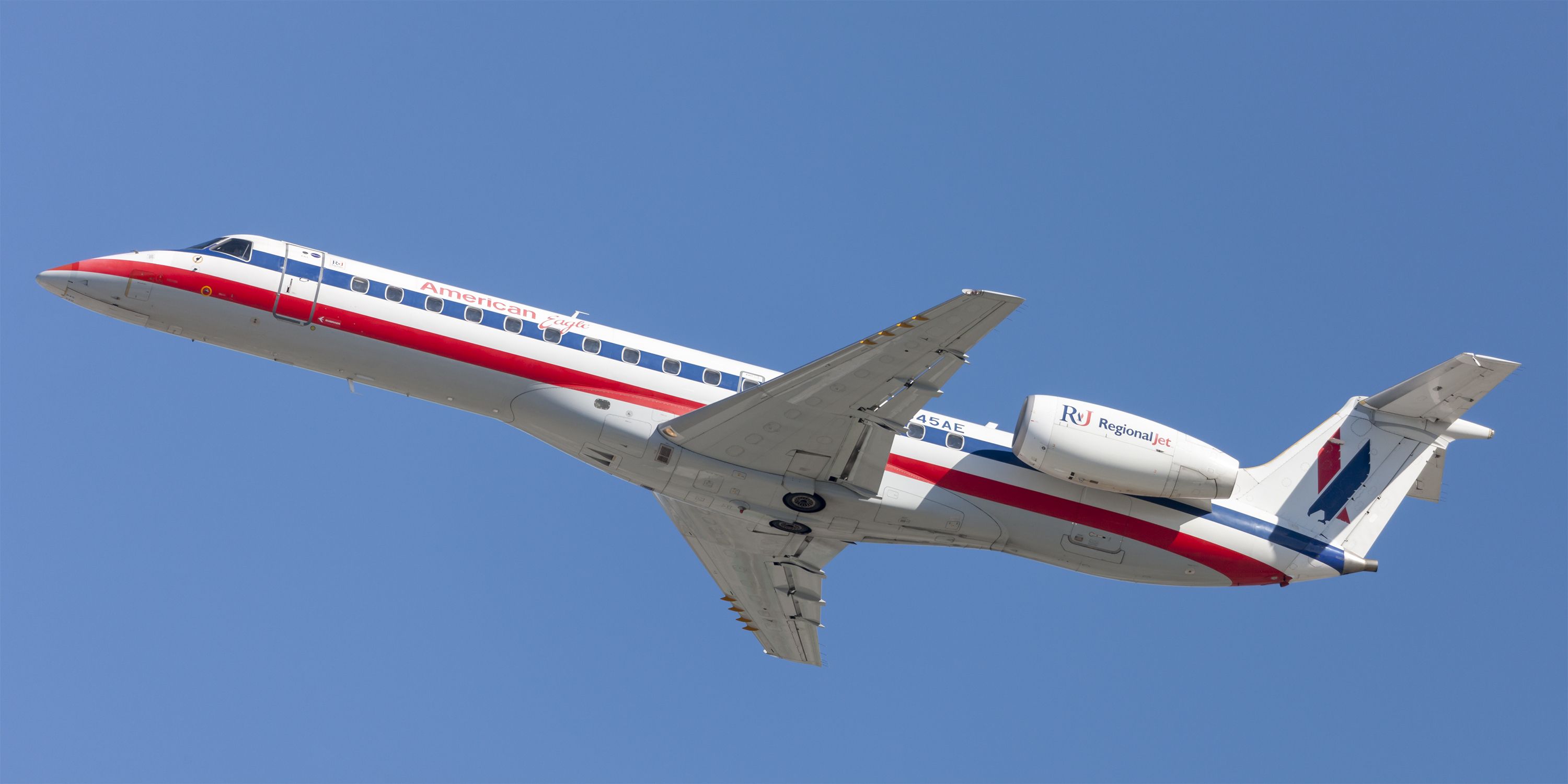 An American Eagle Embraer ERJ-140 taking off from LAX
