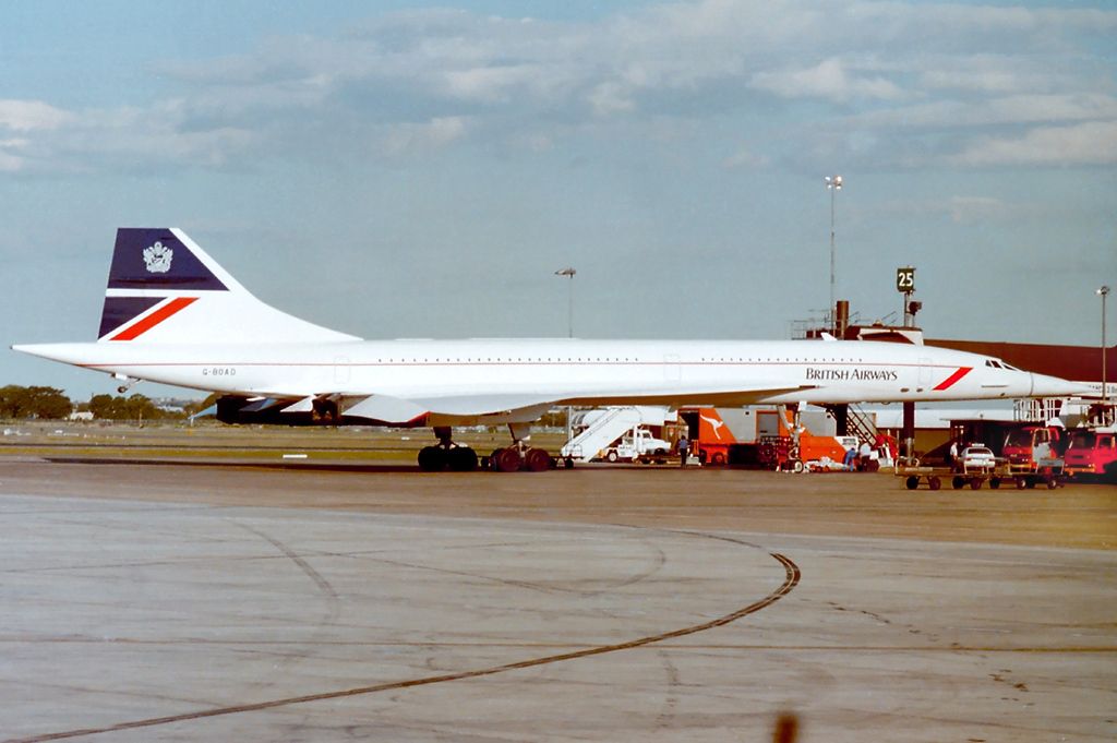British_Airways_Concorde_(G-BOAD)_at_Sydney_Airport