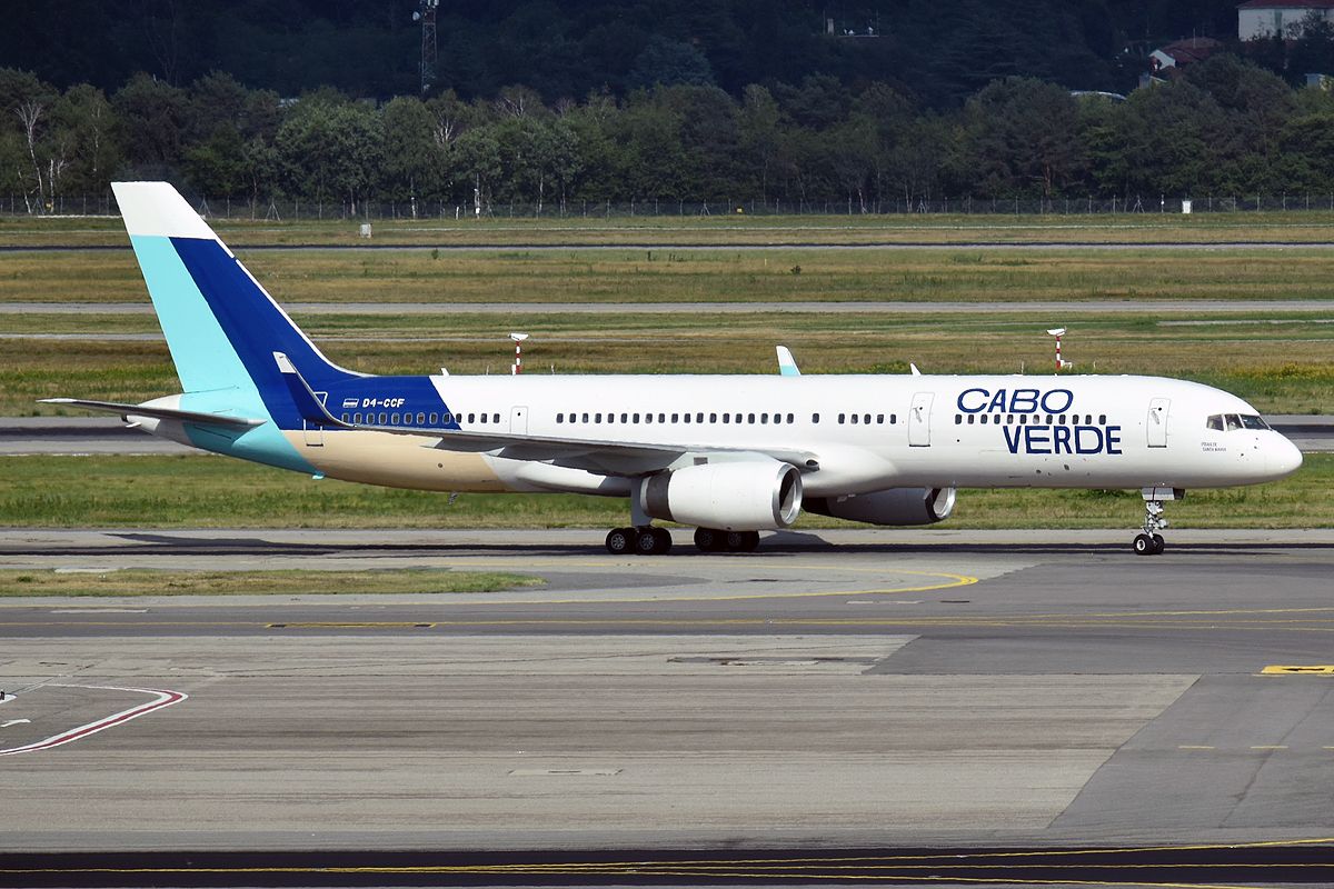 Ex-british airways boeing 757 being used by Cabo Verde Airlines