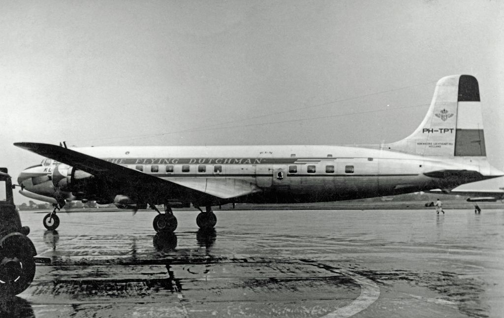 KLM DC-6