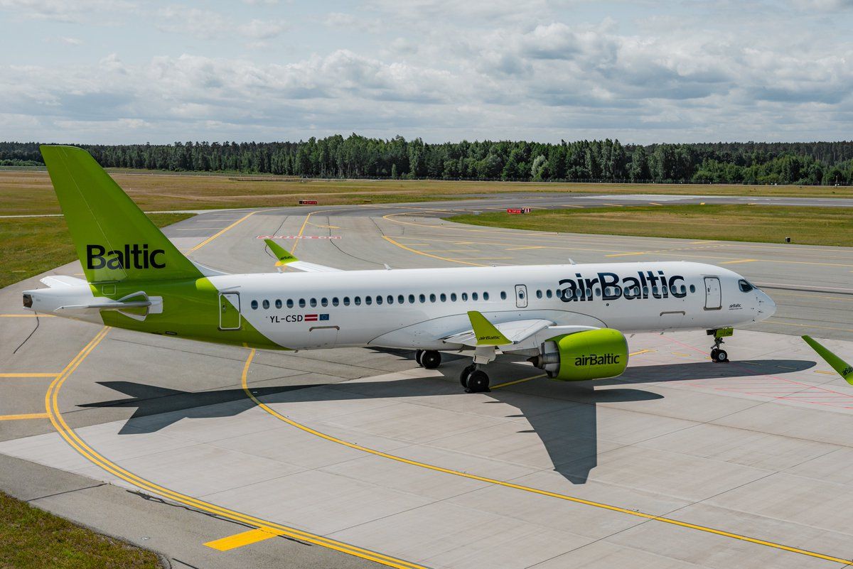 airBaltic Airbus A220-300.