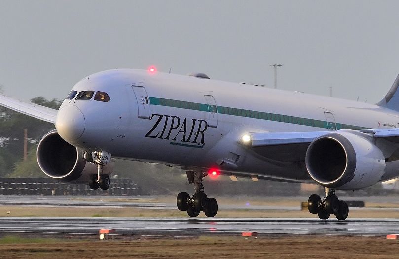 ZIPAIR Atterrissage du Boeing 787 Dreamliner. 