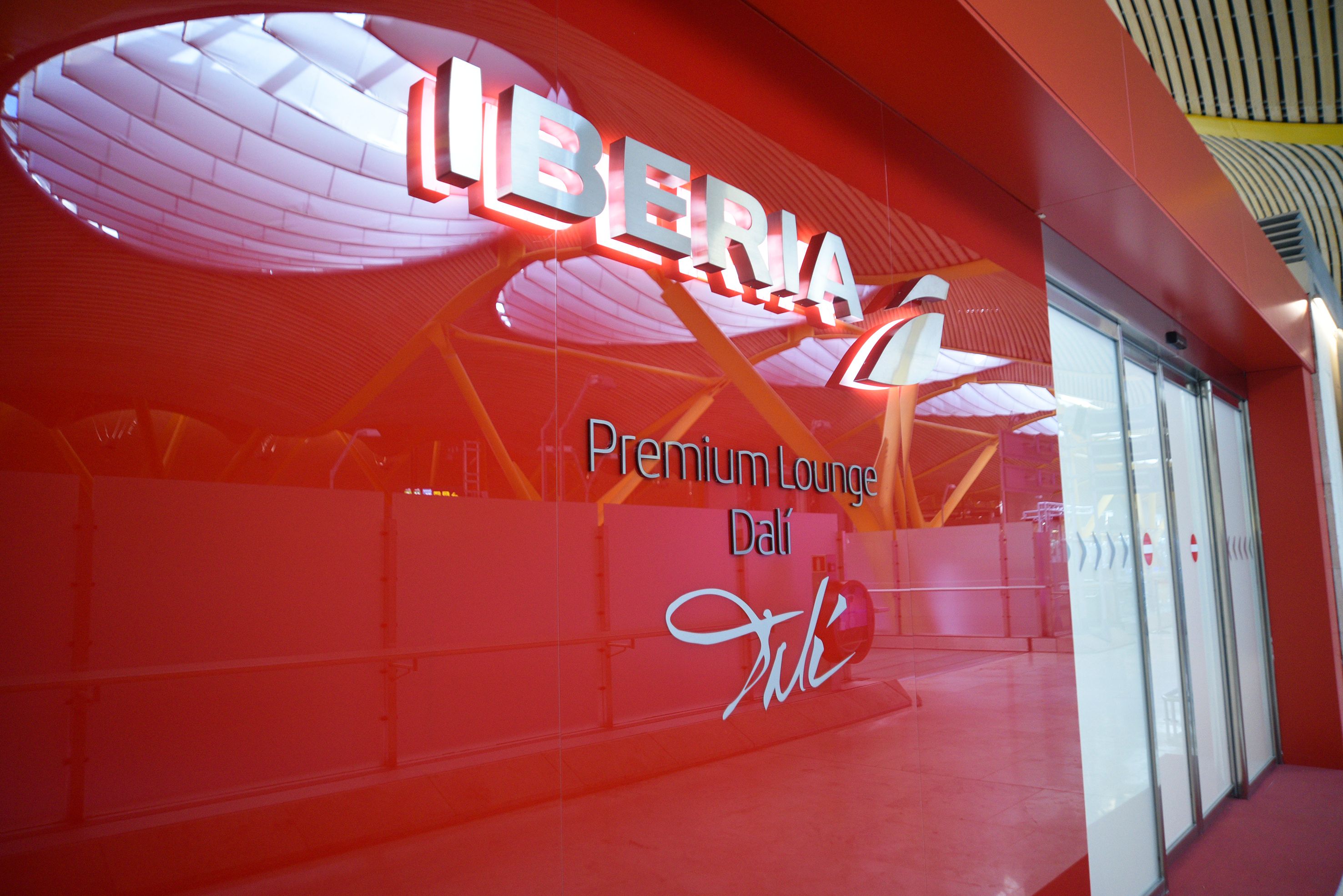 Iberia Dali Lounge Entrance