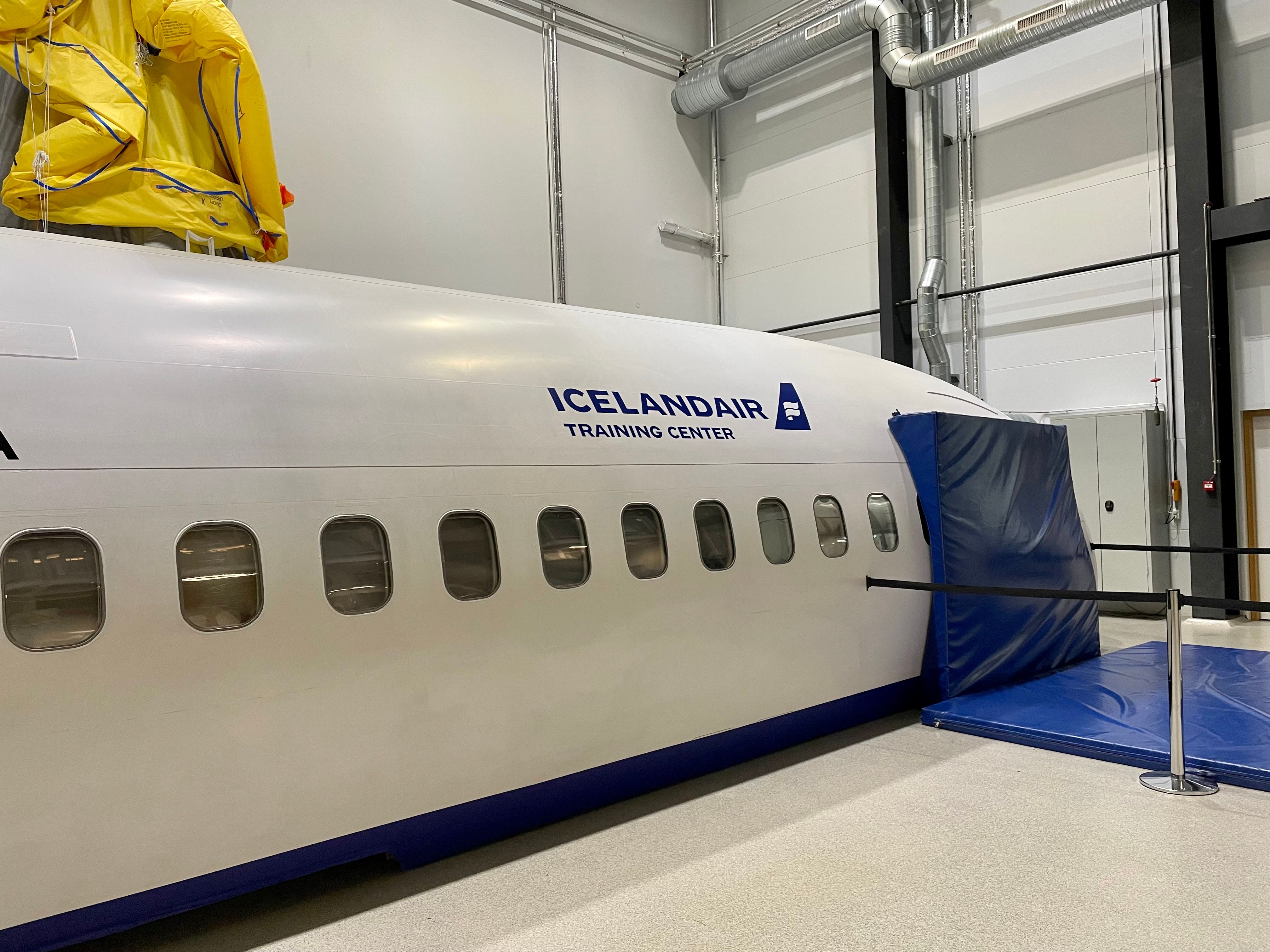 Icelandair Flight Cancellations Today - 8gzi0bu