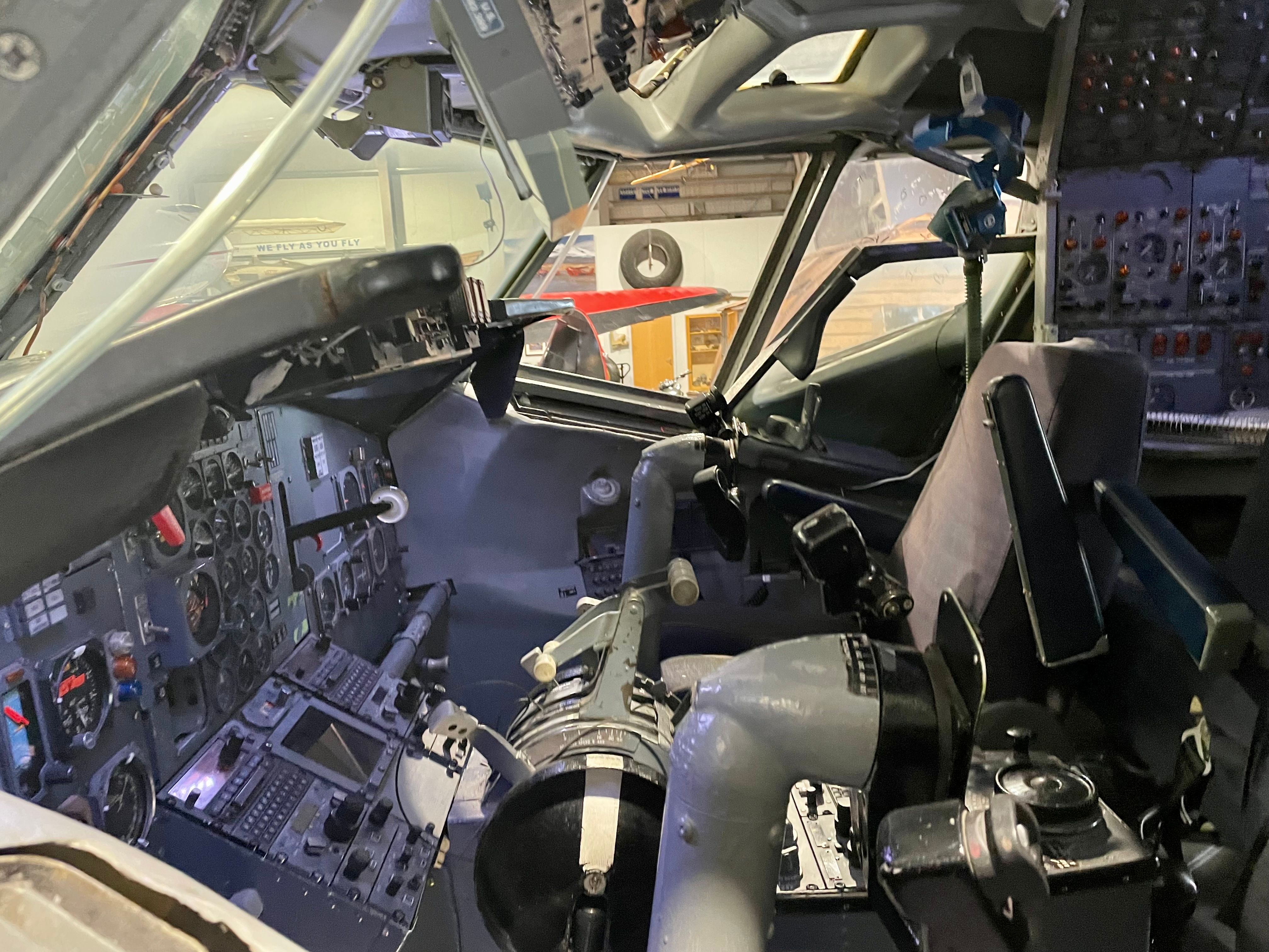 Boeing 727 Cockpit Photo