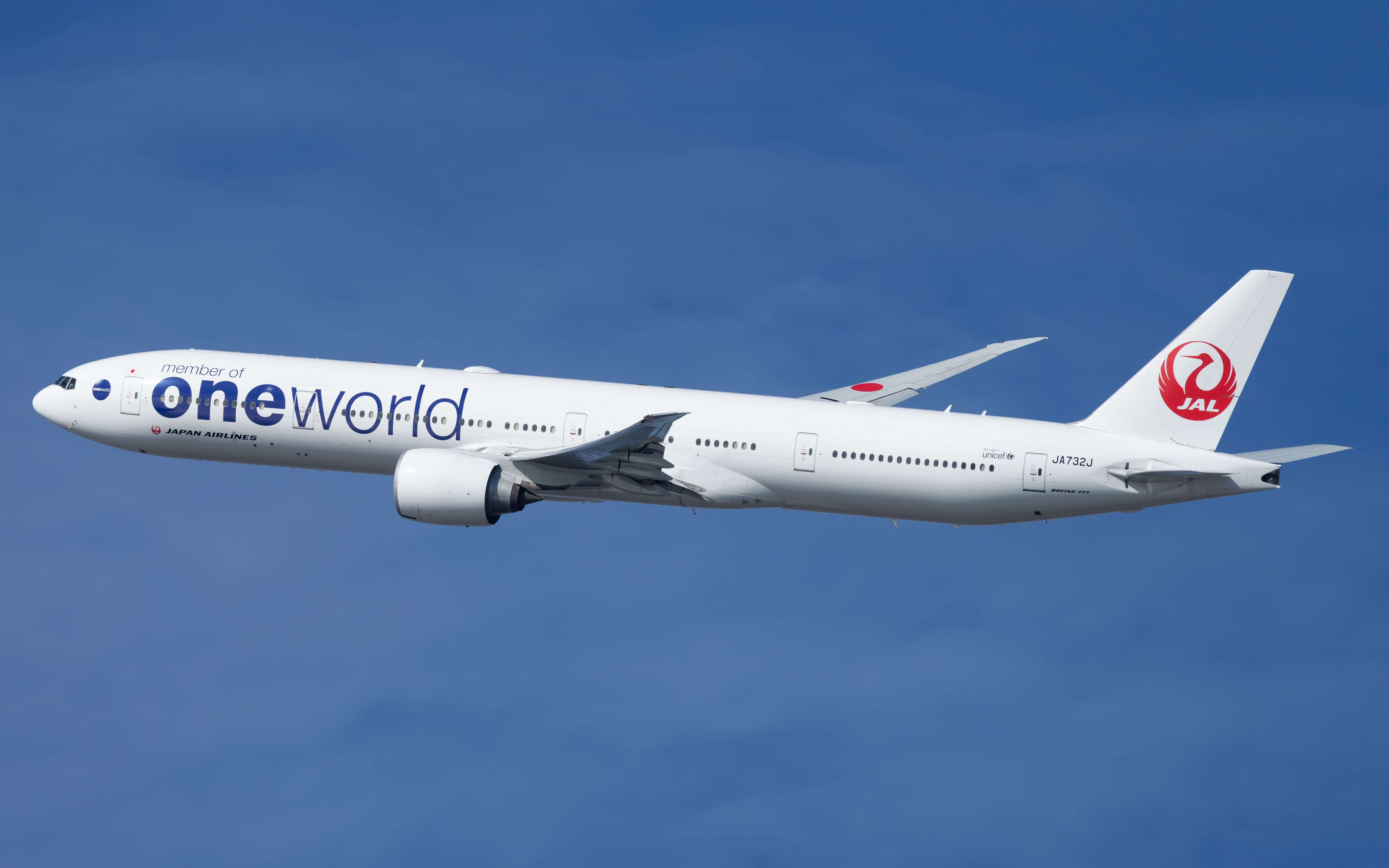 Japan-Airlines-(Oneworld-Livery)-Boeing-777-346(ER)-JA732J