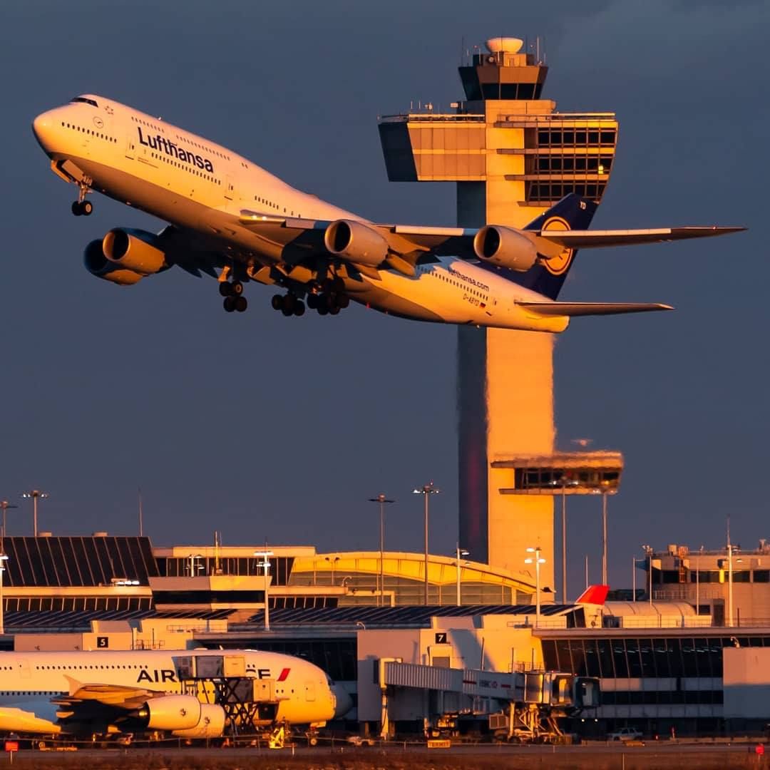 JFK Lufthansa Air France takeoff