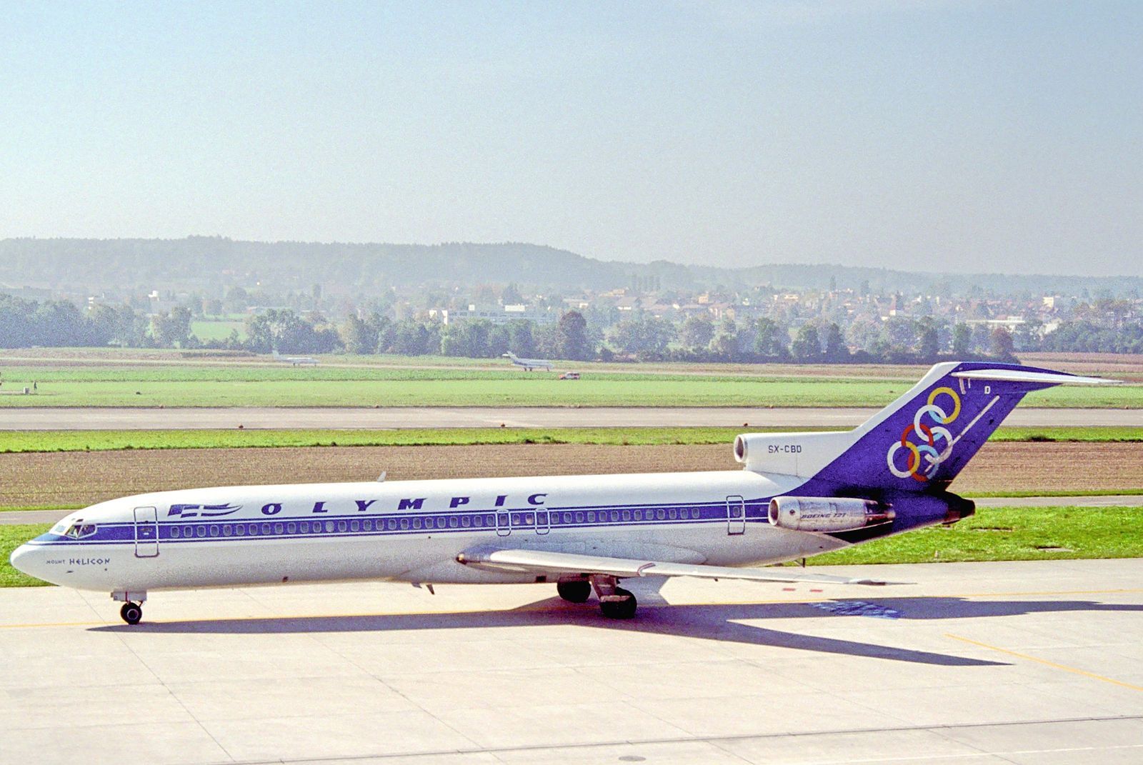 The Man Who Lives Inside A Boeing 727 