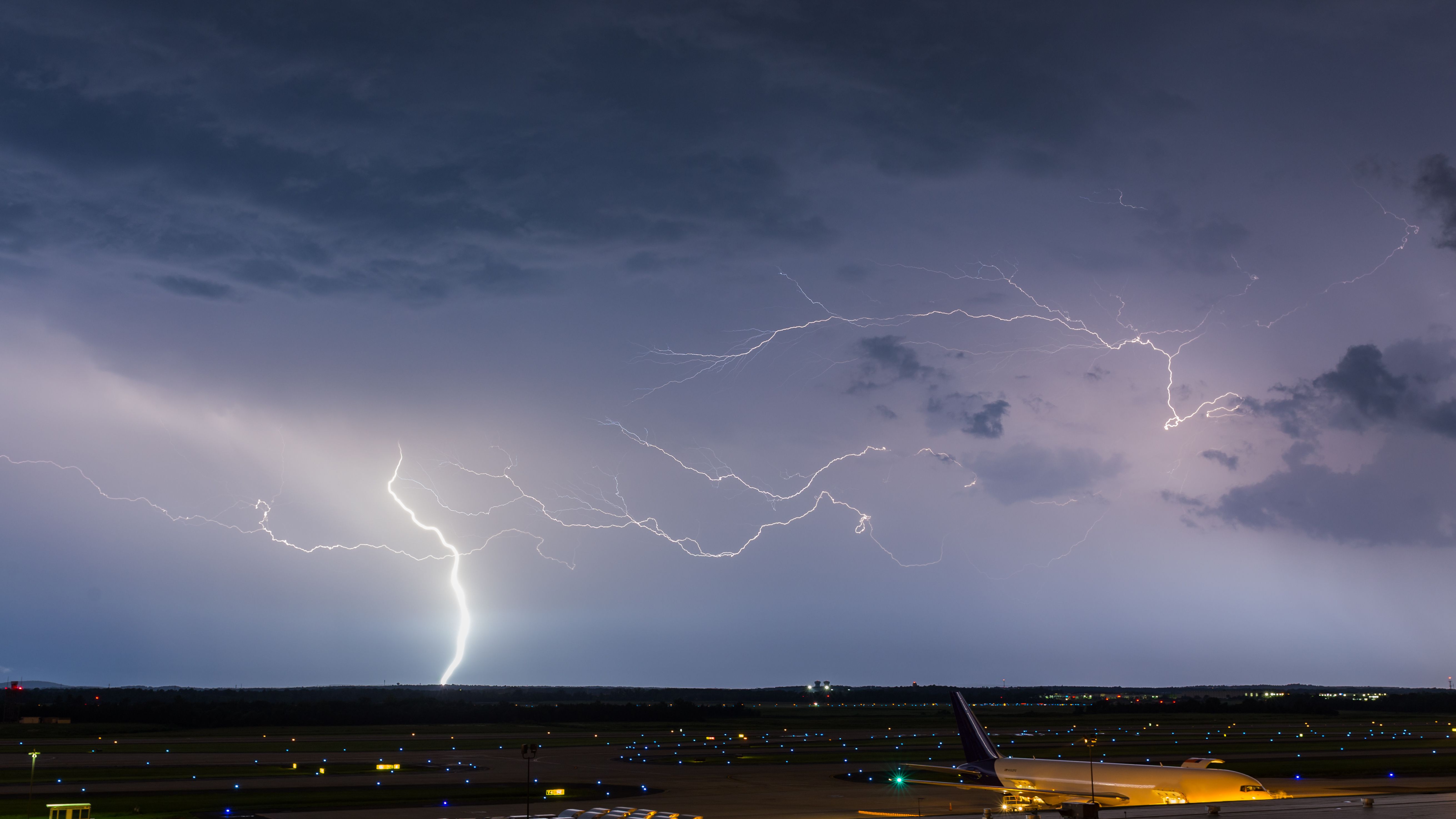 lightning airport