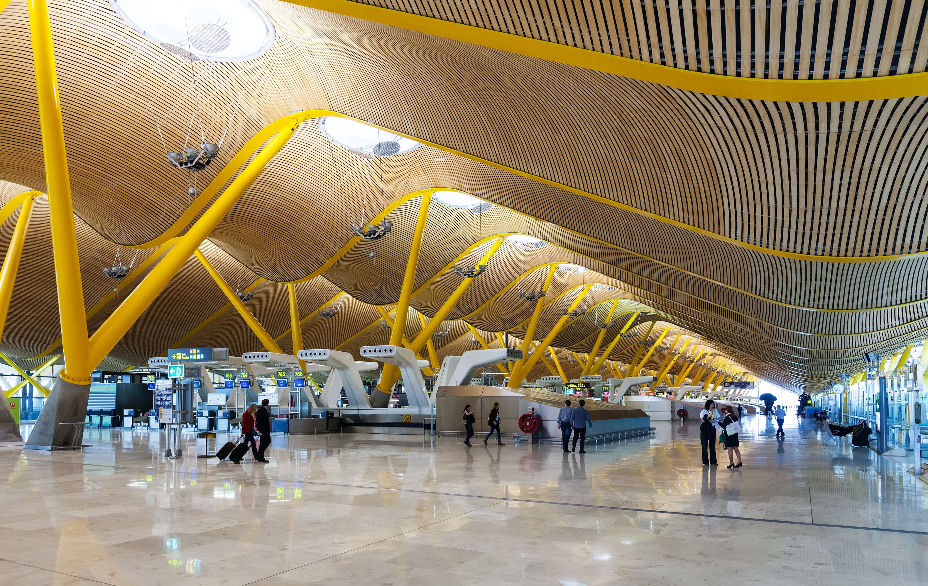 A Guide To Madrid Barajas Airport's Various Lounges