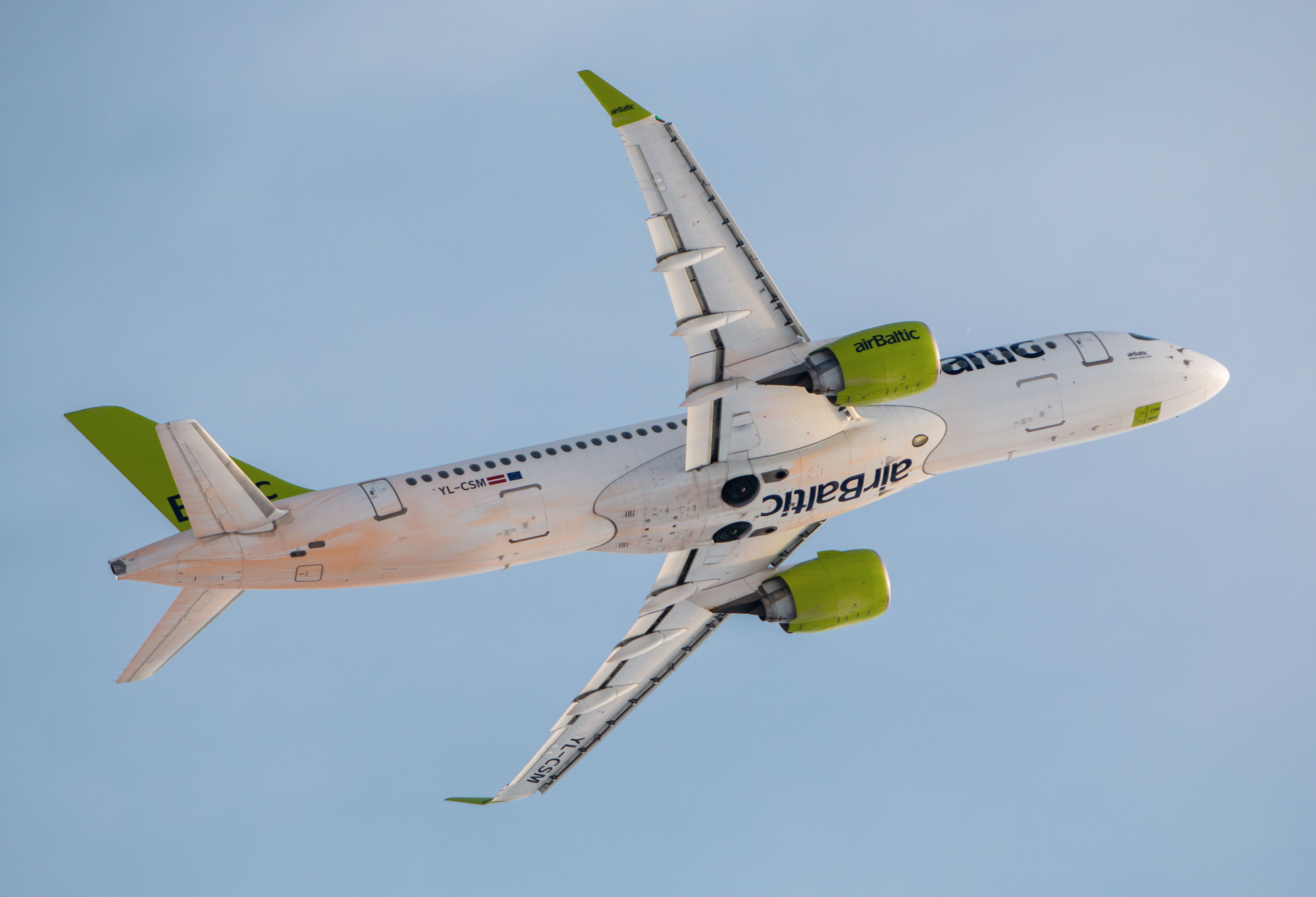 airBaltic Airbus A220 winter take-off