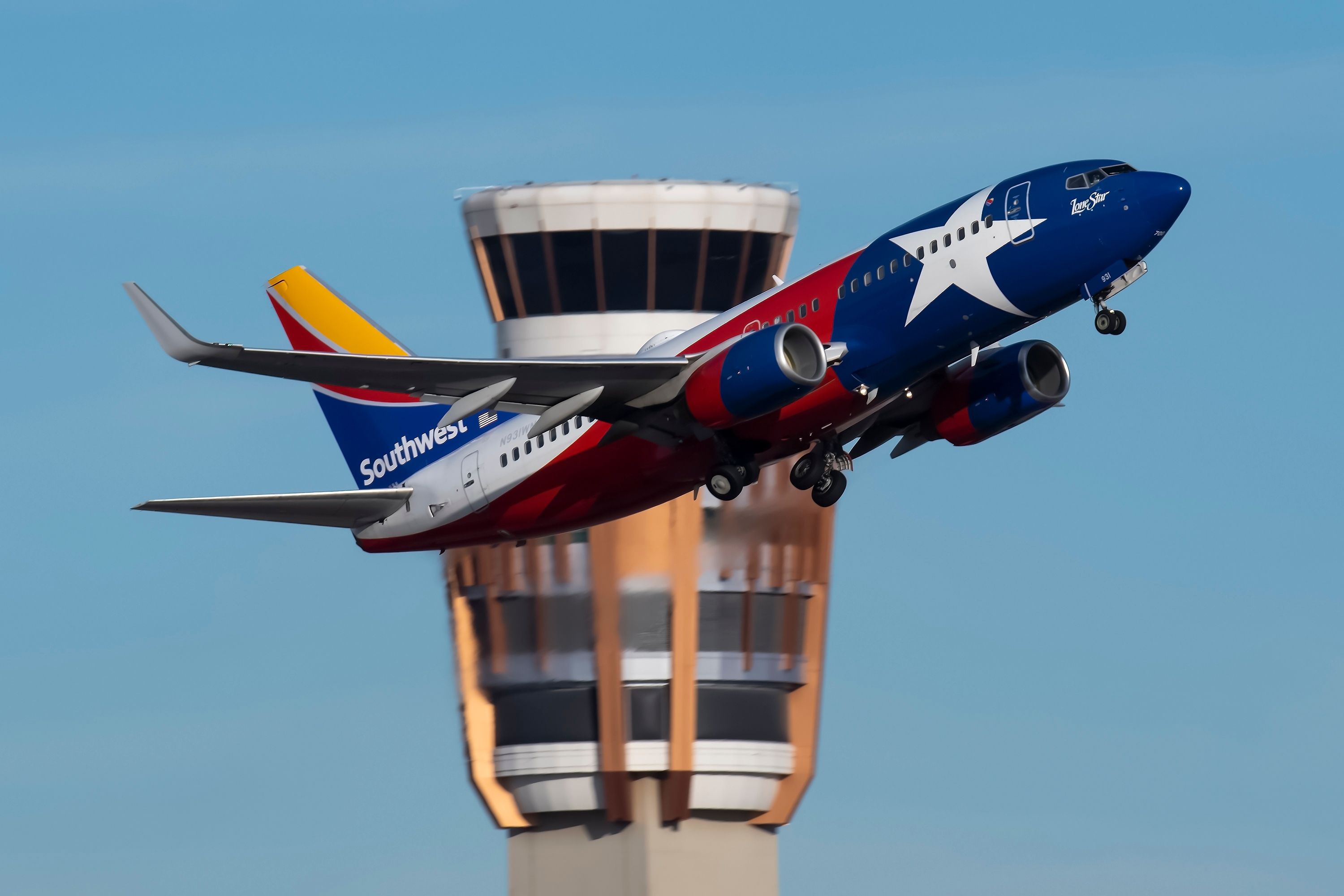 Southwest 737 taking off from Phoenix Sky Harbor Airport