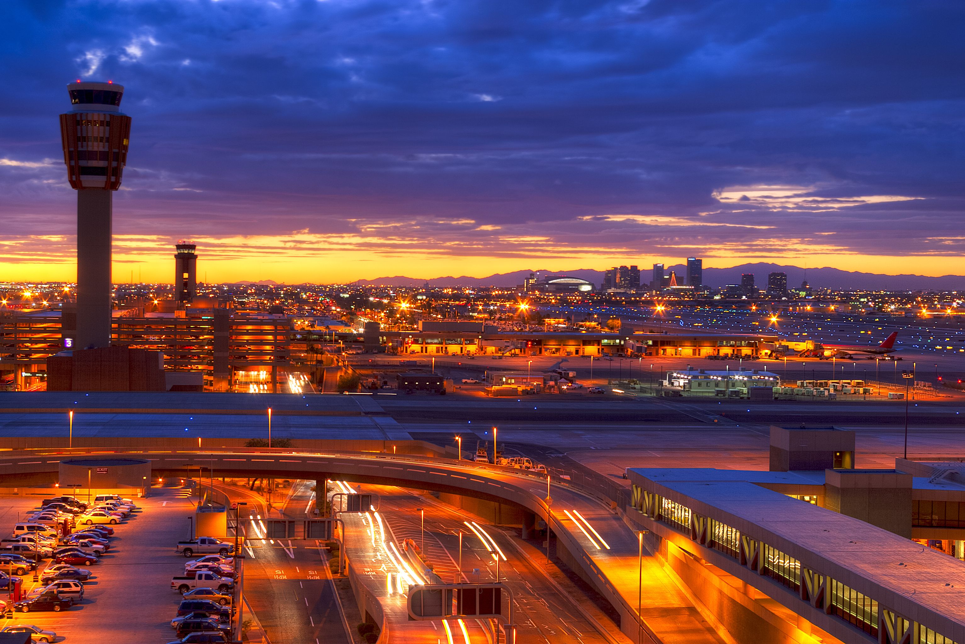 How To Get To, From & Around Phoenix Sky Harbor Airport