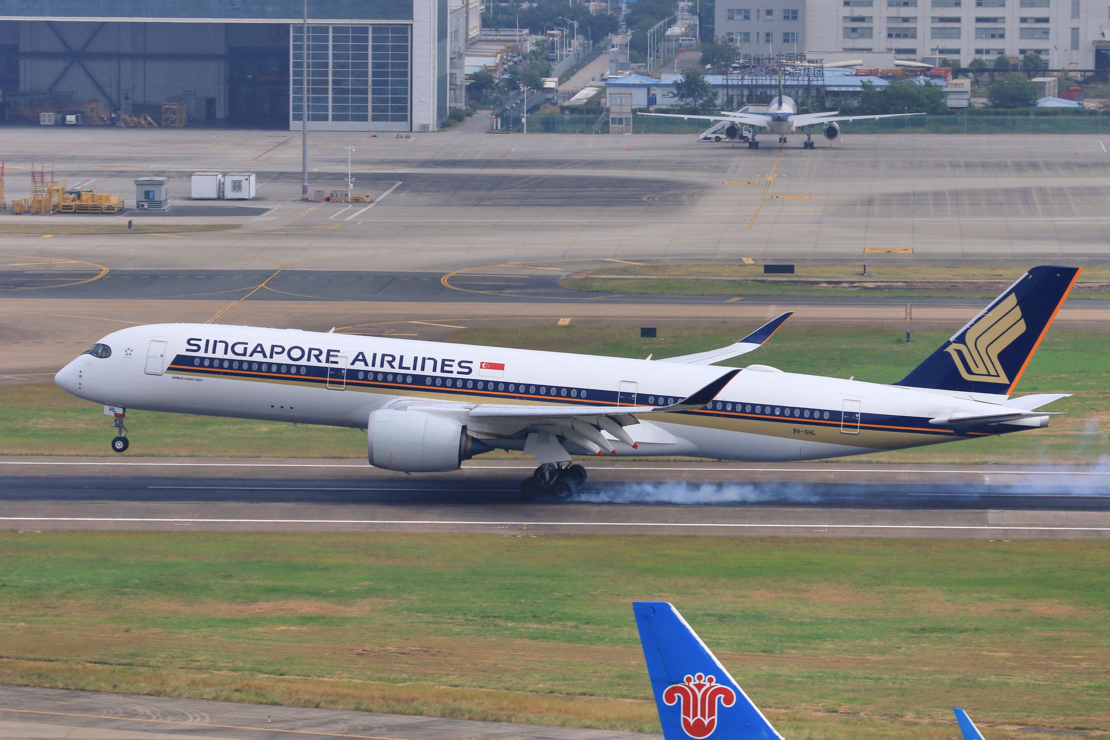 Singapore airlines back to shenzhen
