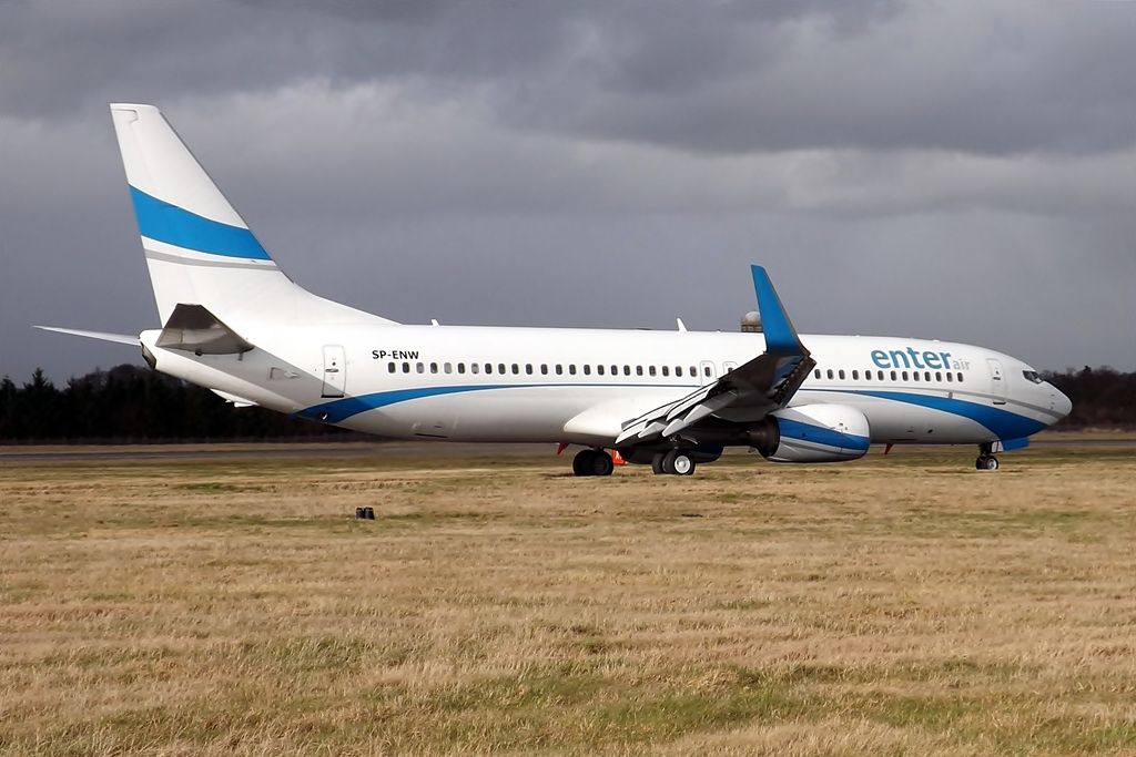 Boeing 737-800 Enter Air