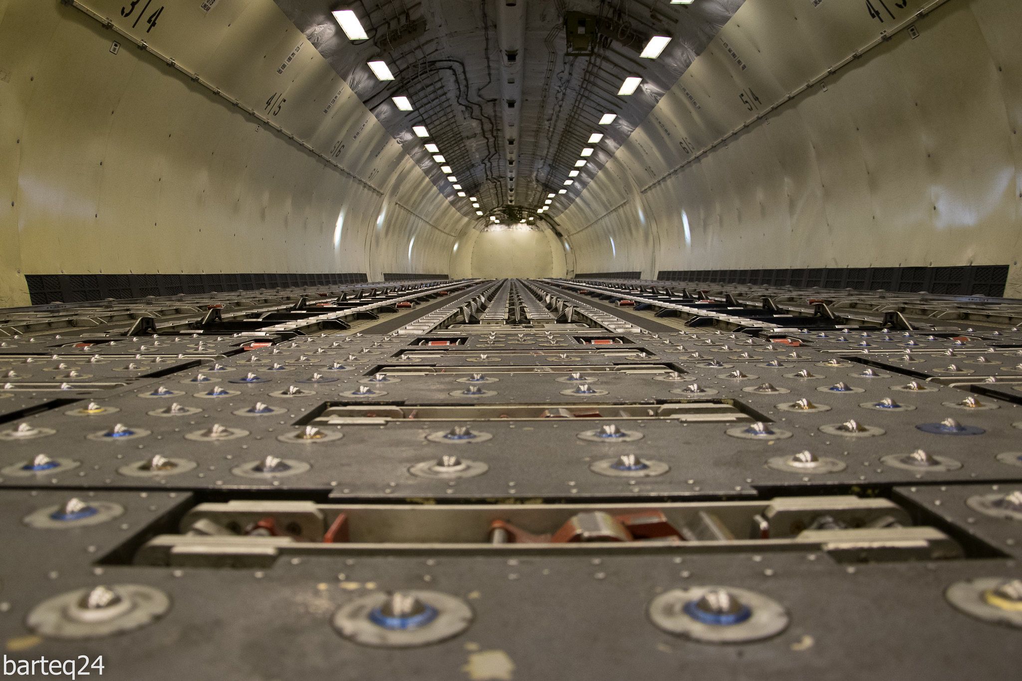 McDonnell Douglas MD-11 F N290UP ex Swissair, ex Varig, now United Parcel Service cargo hold