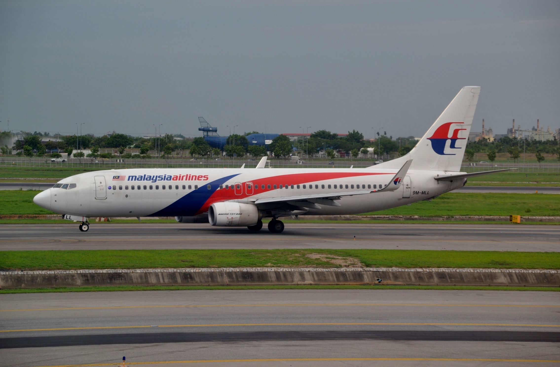 Malaysia Airlines Boeing 737-800 | 9M-MLL