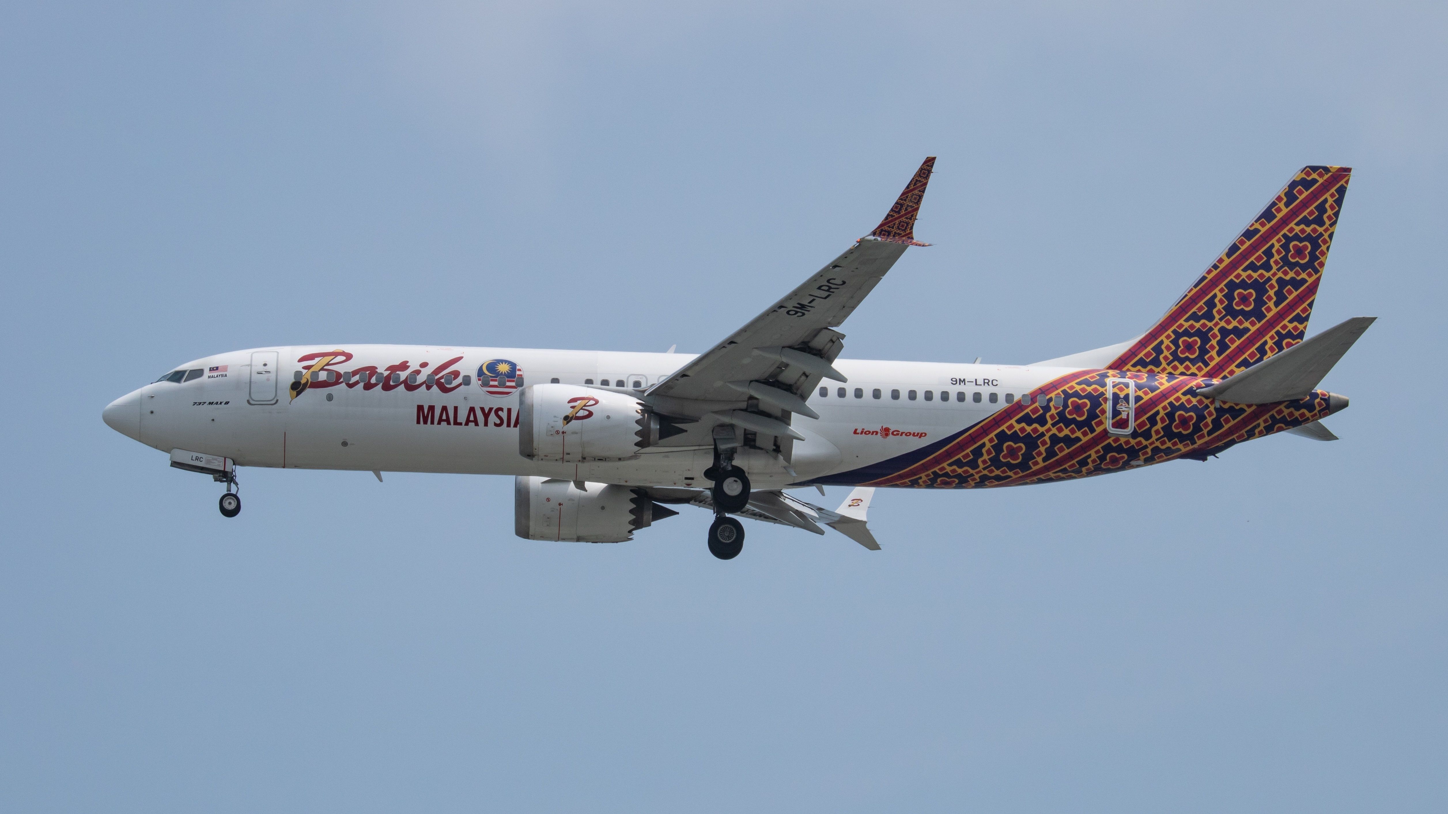 Batik Air Malaysia 737 MAX 8 landing