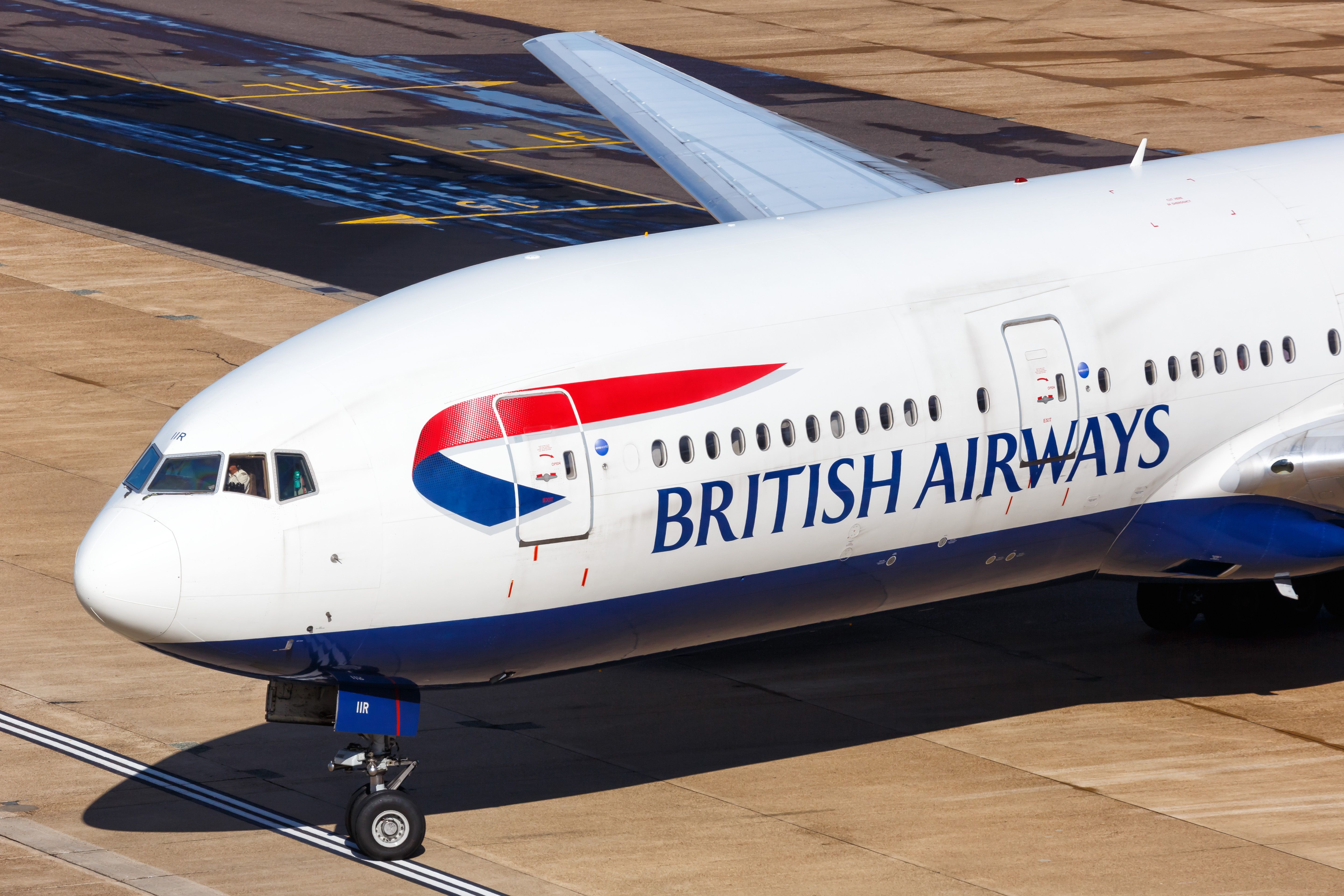 British Airways 777-200ER taxiing