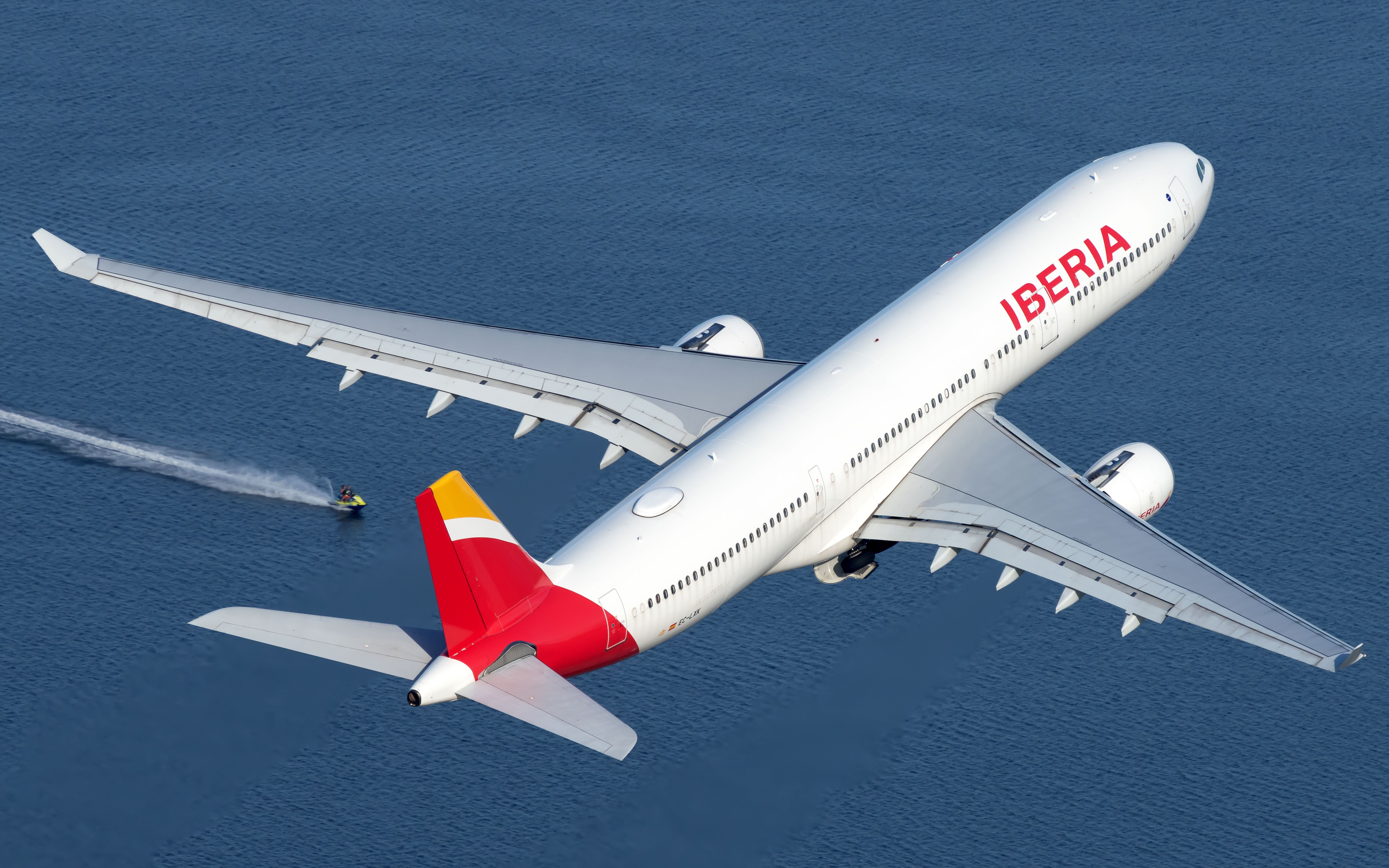 EC-LXK Iberia Airbus A330-302 (1)