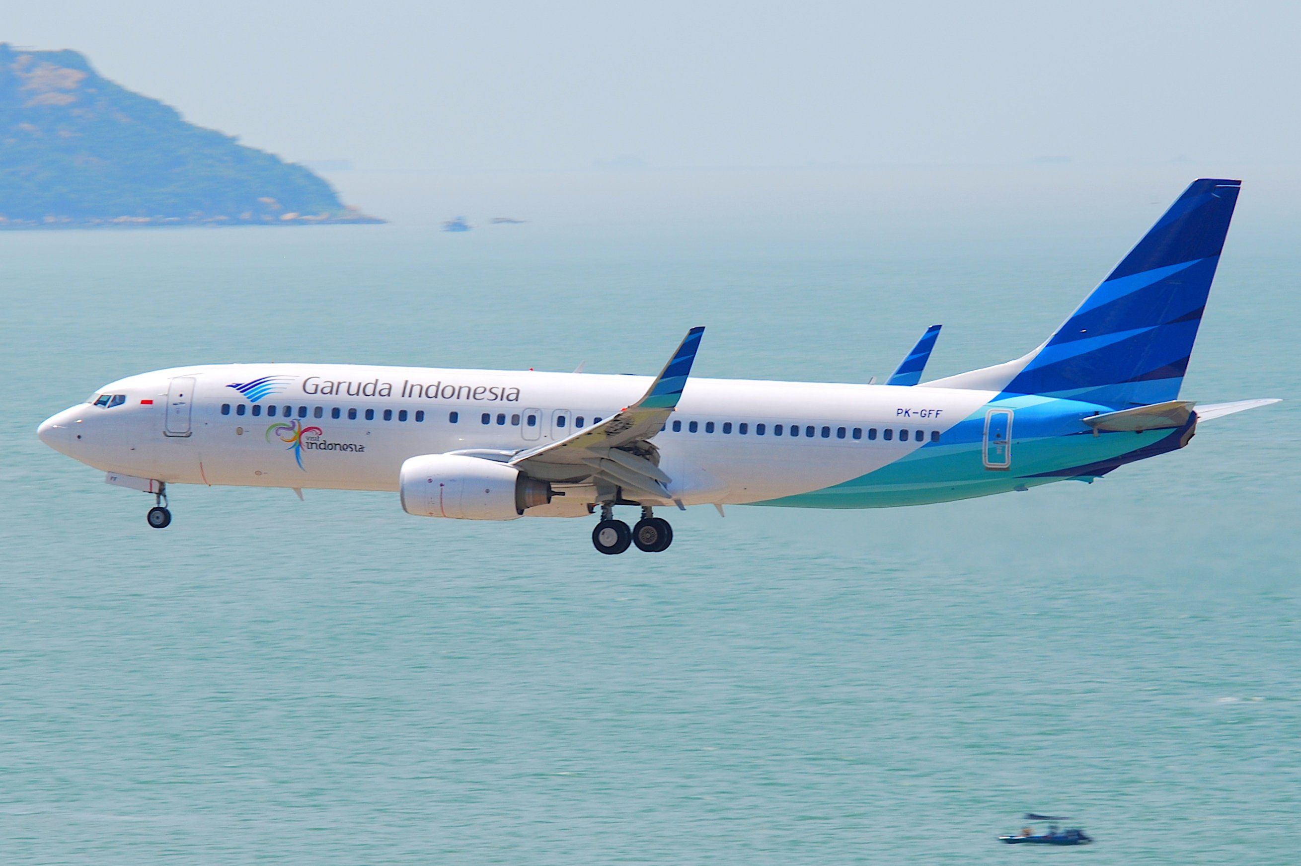 Garuda_Indonesia_Boeing_737-800;_PK-GFF@HKG;31.07.2011_614pi_(6052860035)
