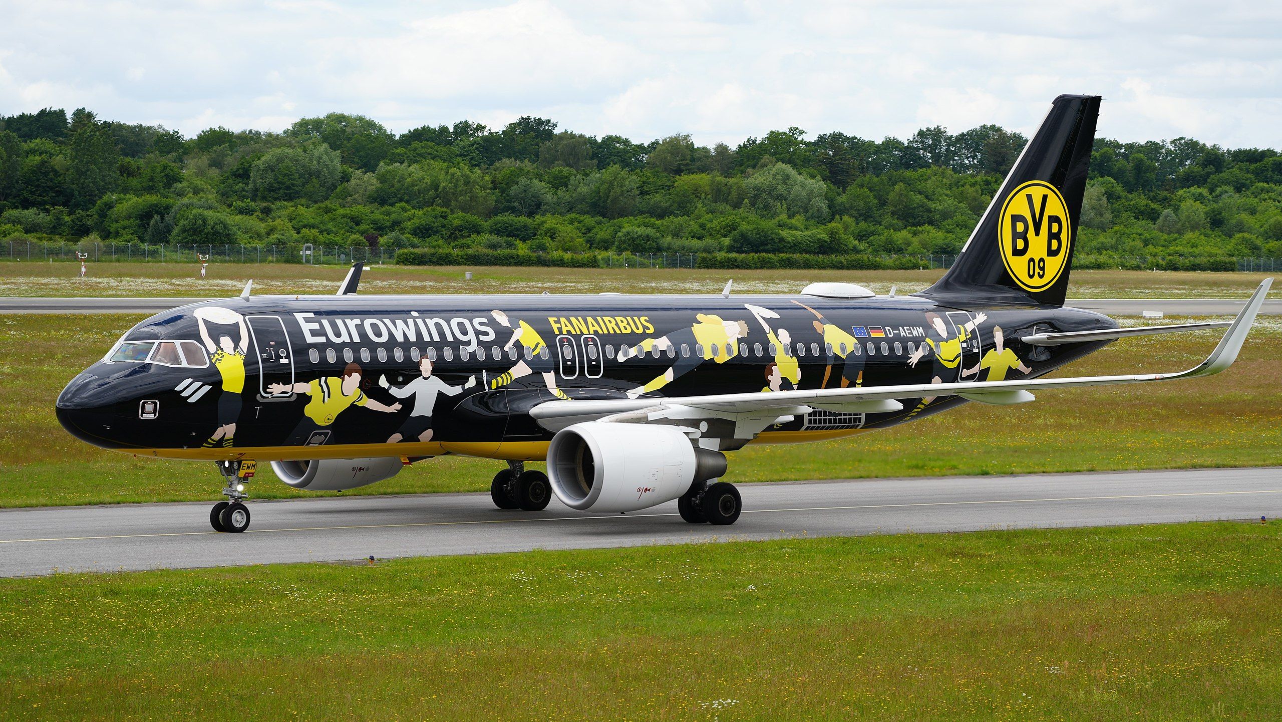 Eurowings Airbus A320 Borussia Dortmund Livery