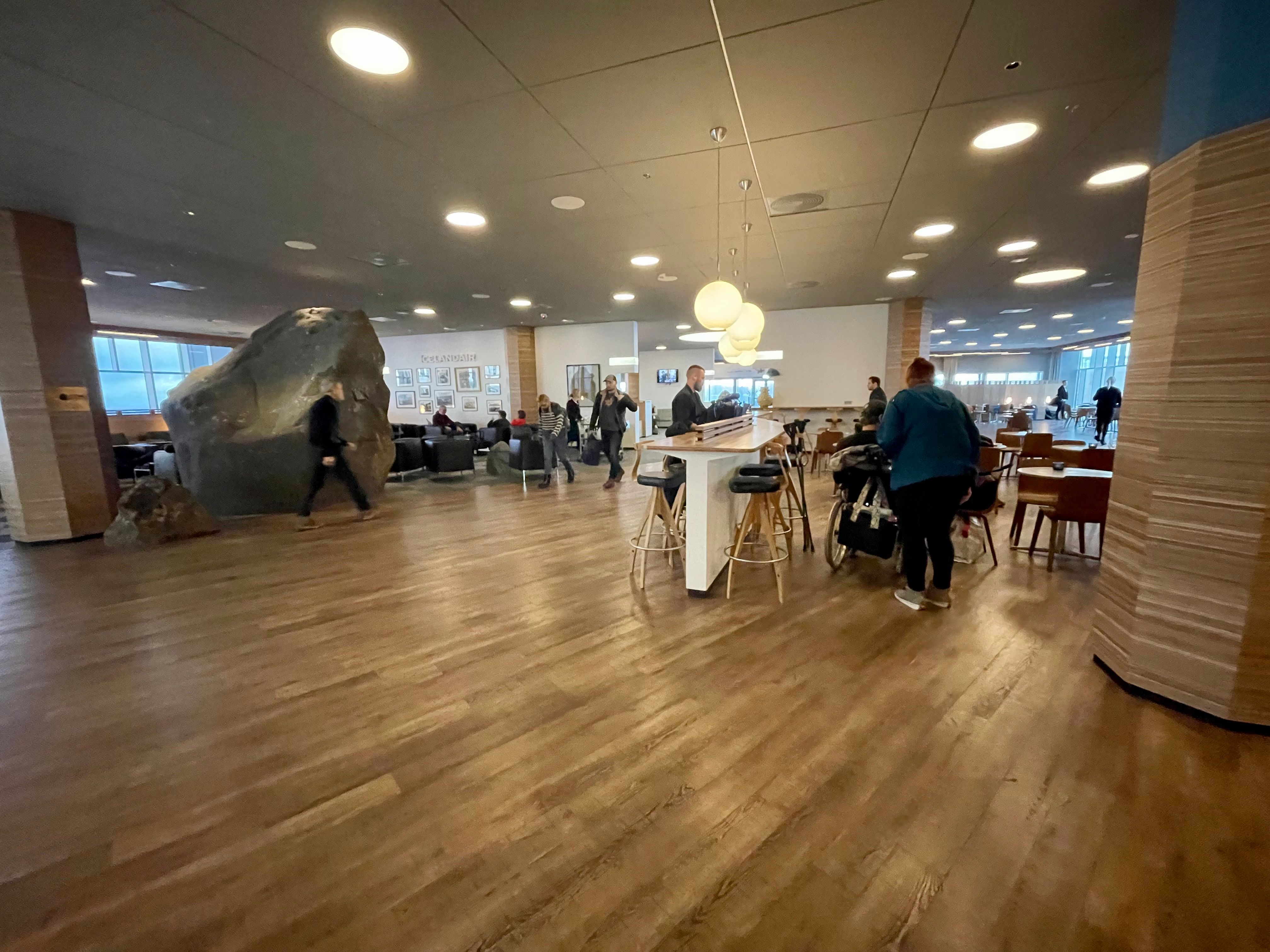 Keflavik International Vs Reykjavik Airport: How Do The Facilities Compare?