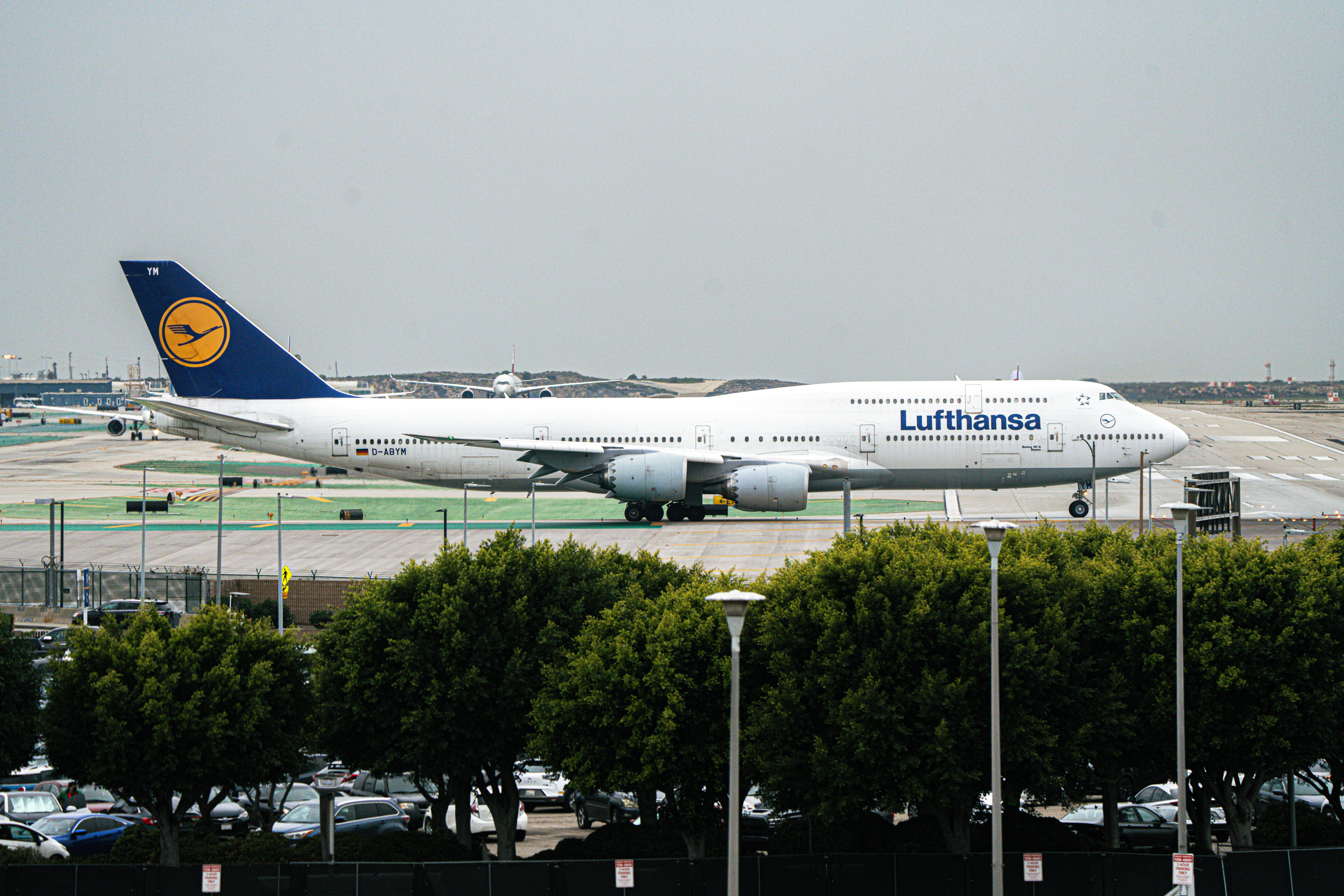 Lufthansa Boeing 747-8 taxiing at LAX