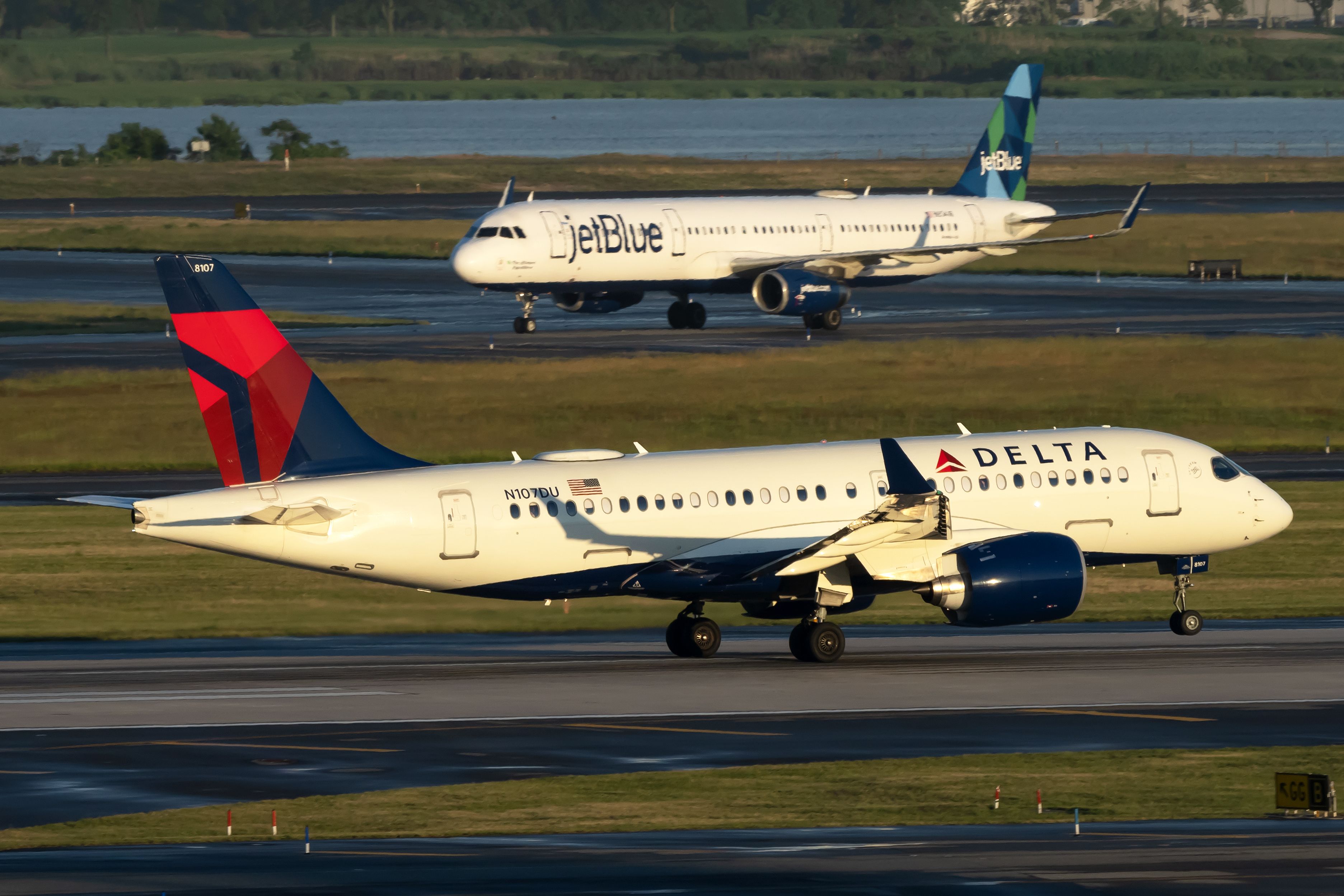 Delta Airlines Airbus A220-100 in San Francisco.