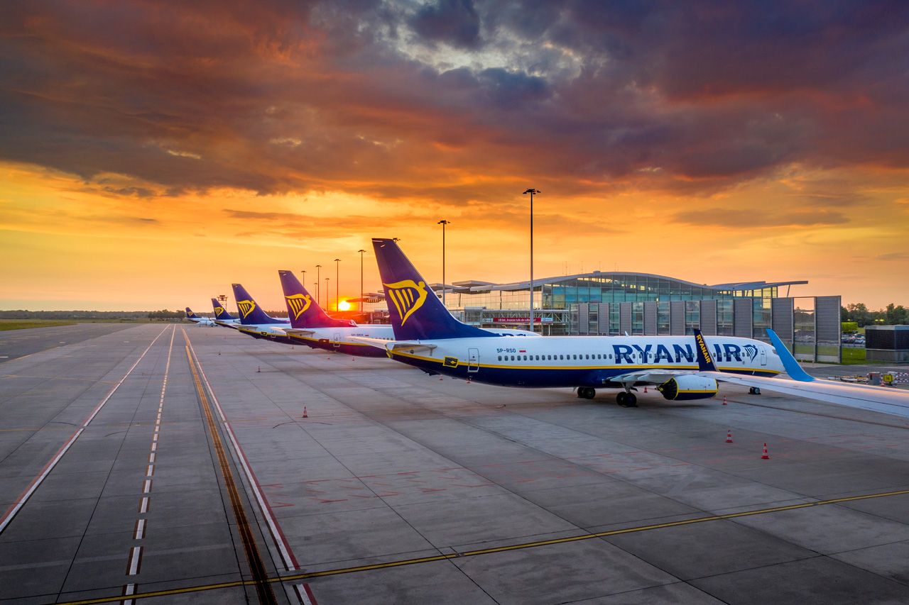 Ryanair 737s parked