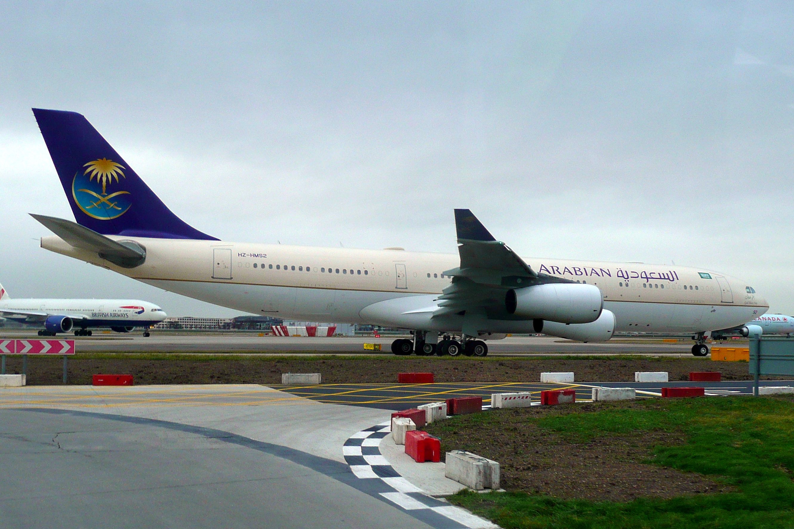 Tres décadas de servicio: ¿Qué operadores todavía vuelan el Airbus A340 ...