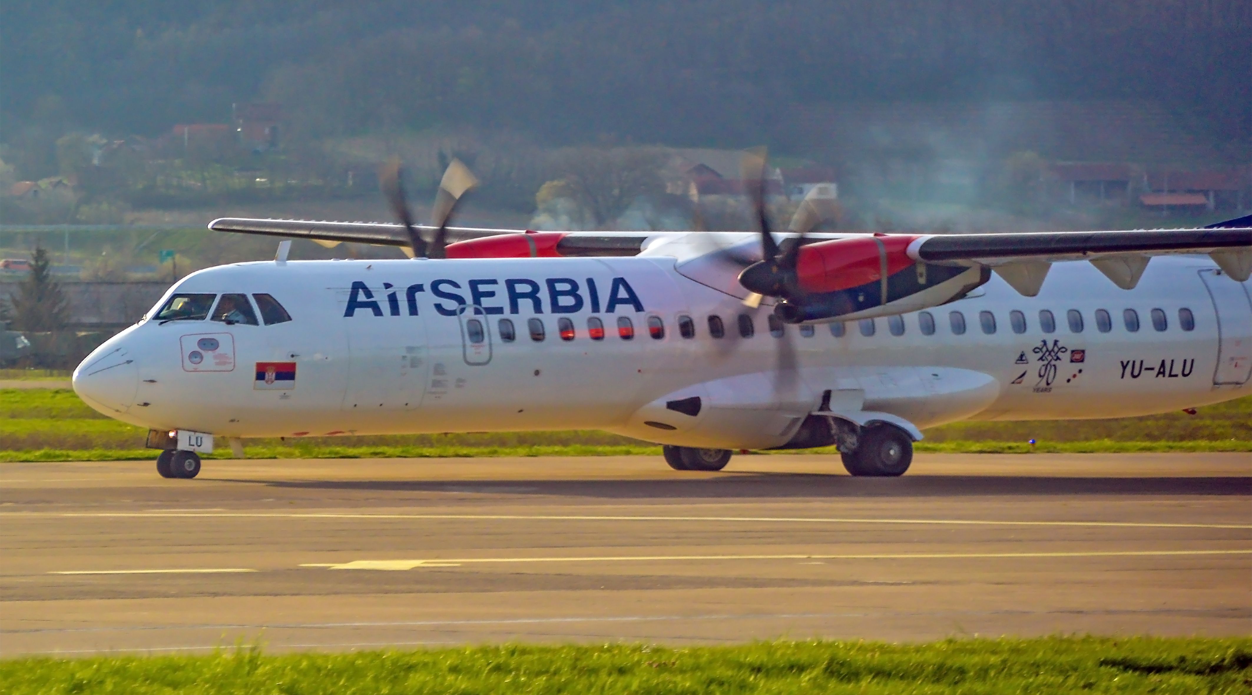 Air Serbia ATR 72-200 (YU-ALU) landing on Banja Luka International Airport