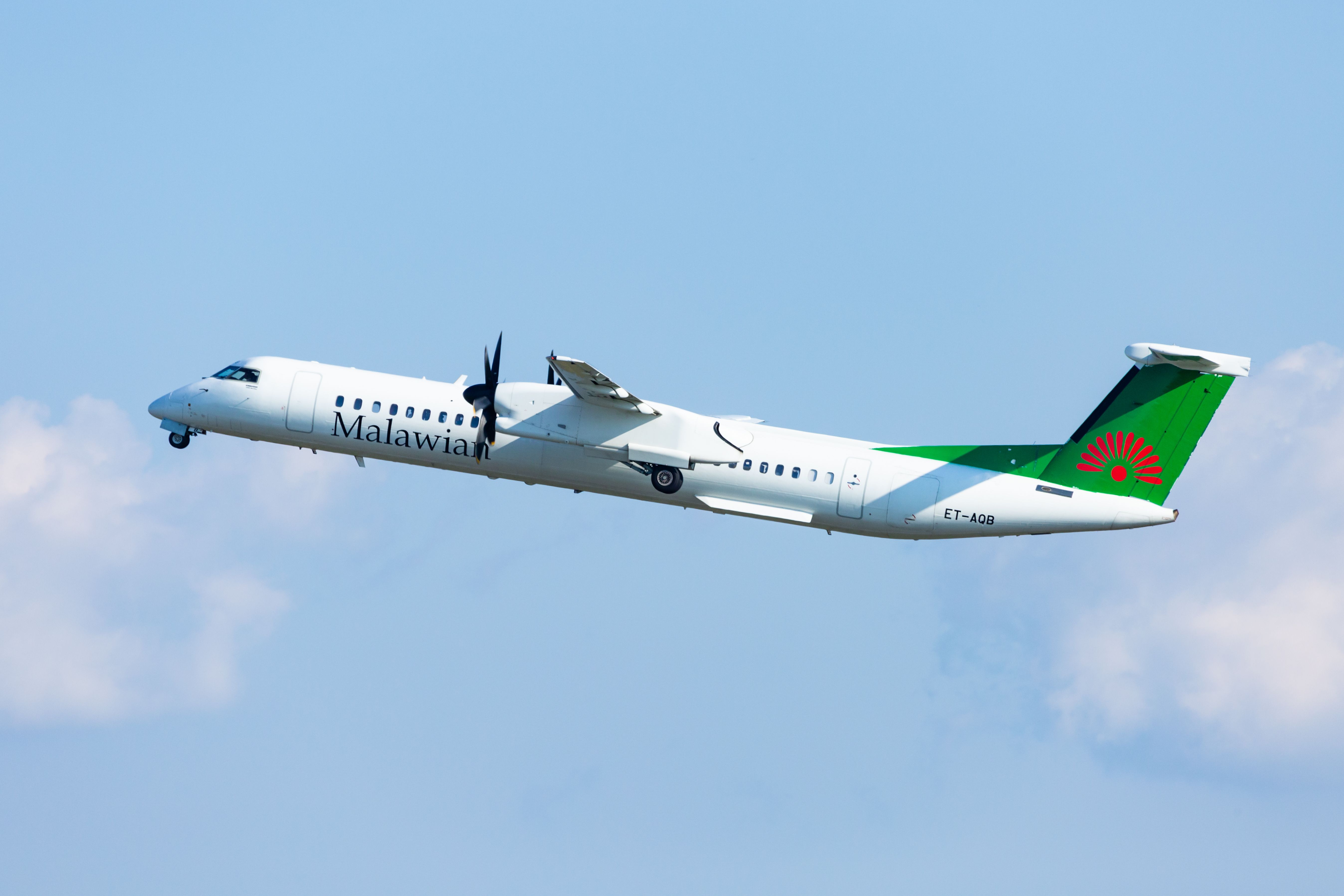 Malawi Airlines DHC-8-Q400