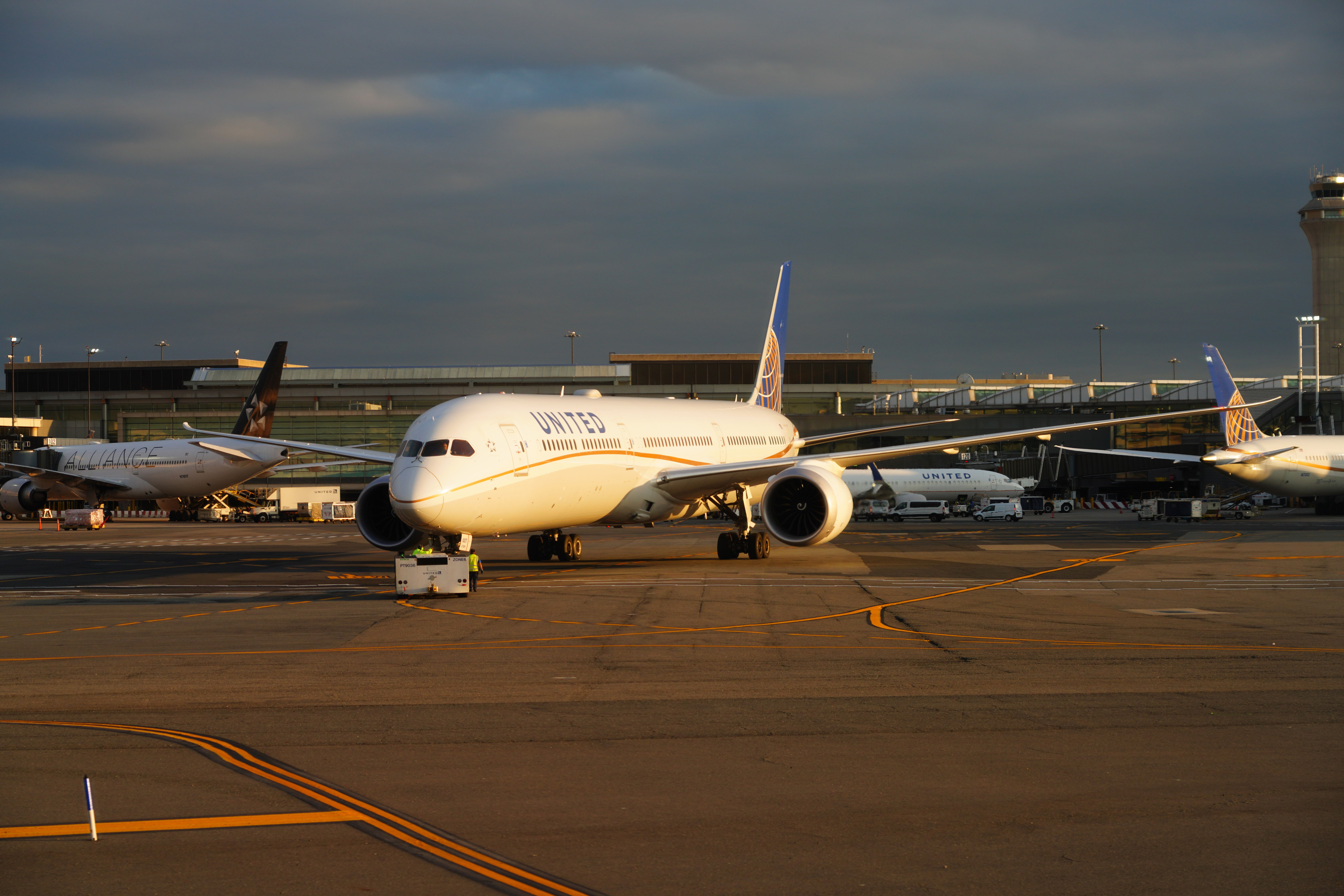 View of airplanes from United Airlines (UA) at Newark Liberty International Airport (EWR)